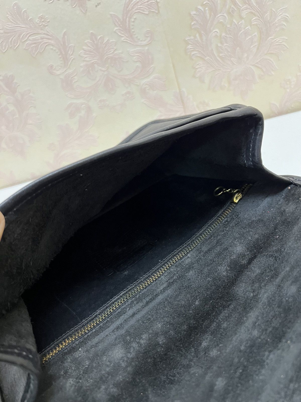 Coach Vintage Coach Leather Clutch Bag Size ONE SIZE - 8 Thumbnail