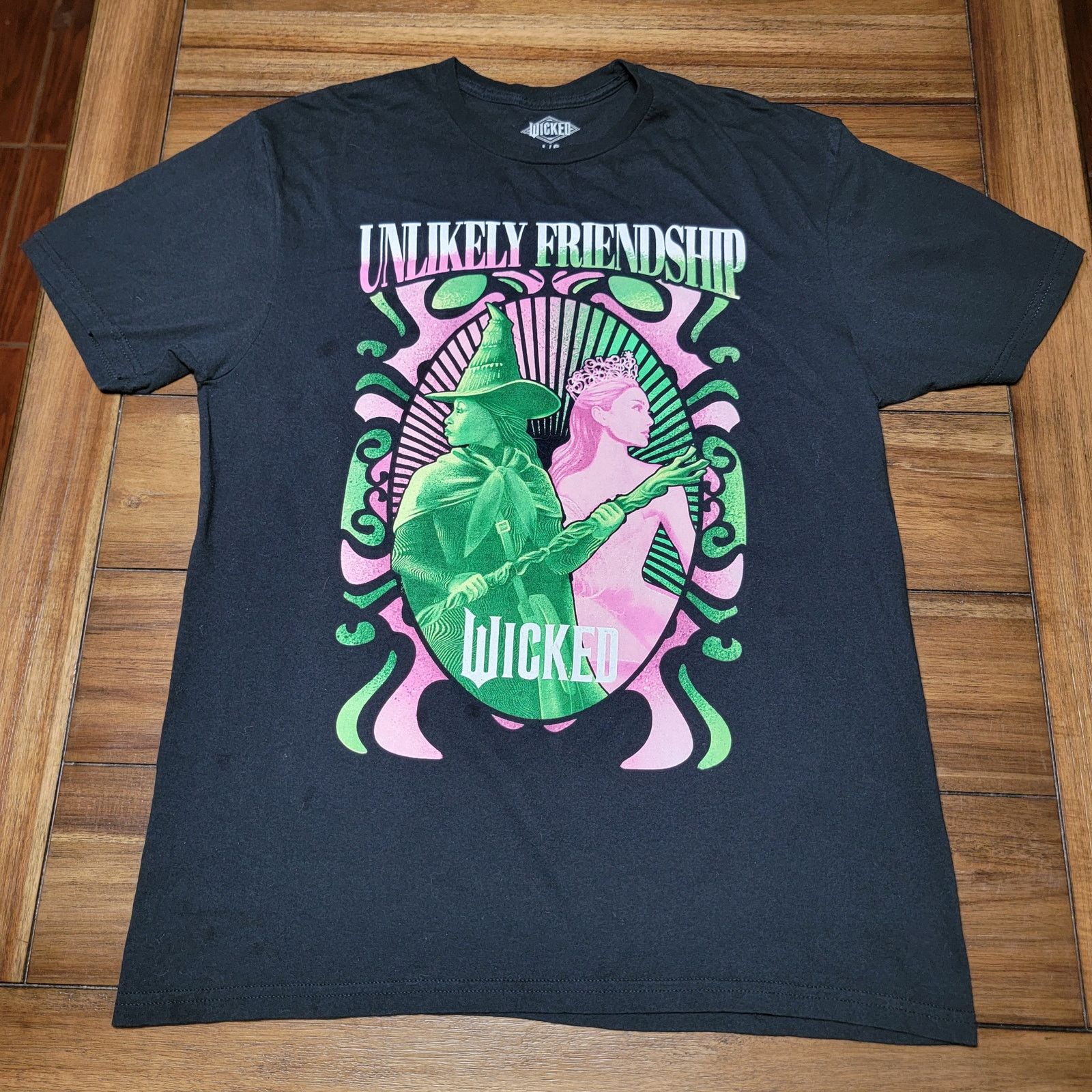 Universal Studios Wicked Black Unisex Tee " Unlikely Friendship" - Size Large Size L / US 10 / IT 46 - 1 Thumbnail