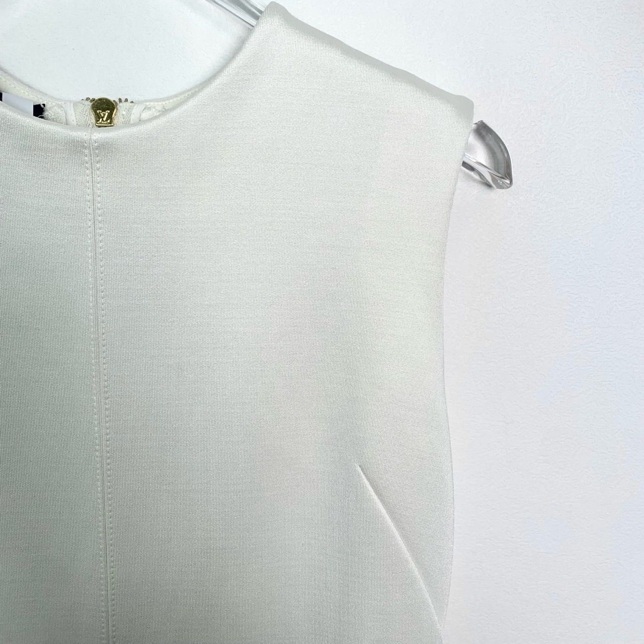 Louis Vuitton Louis Vuitton XS White Sleeveless Ruffle Hem Dress Made In I Size XS / US 0-2 / IT 36-38 - 5 Thumbnail