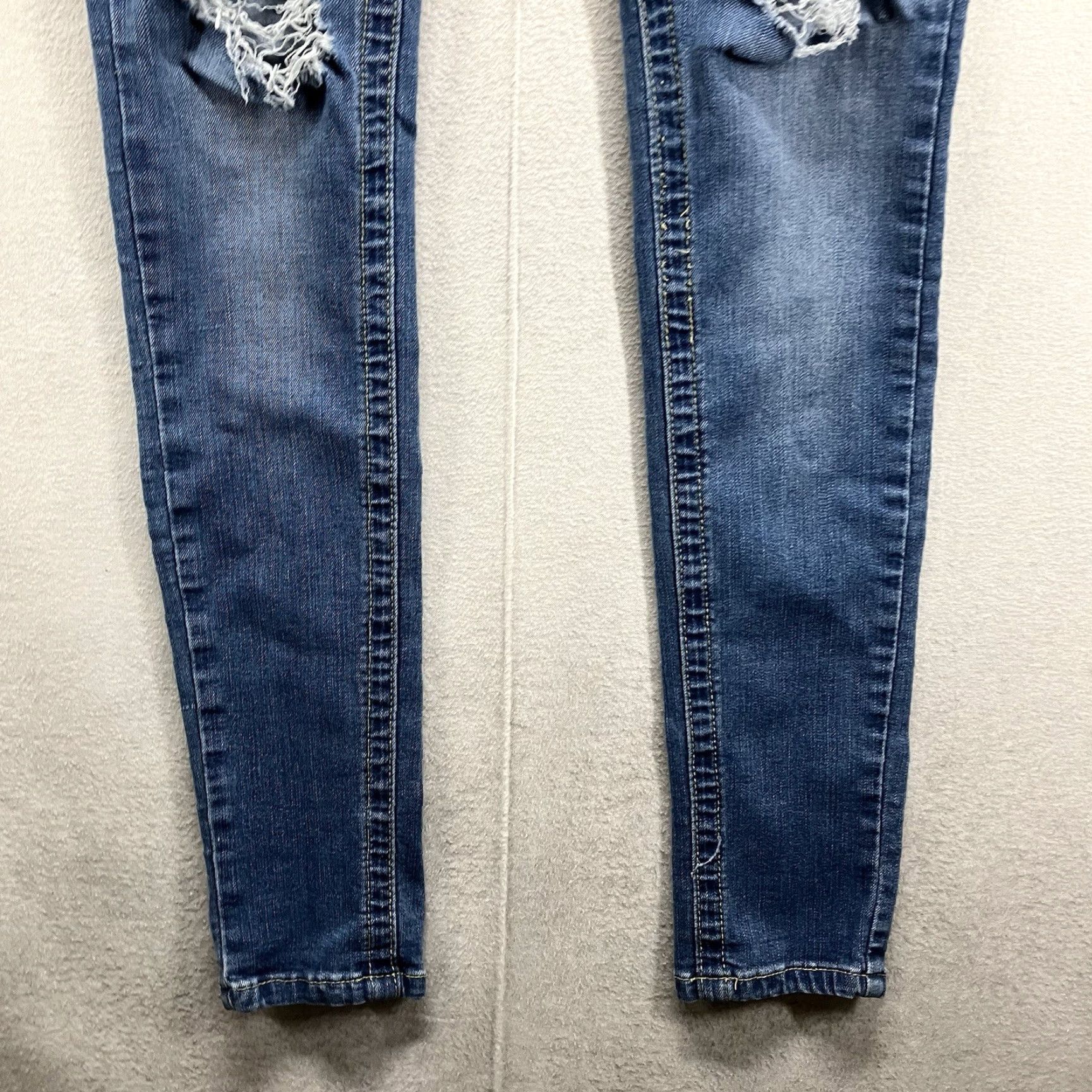 Vintage VINTAGE Indigo Rein Women's Jeans Size 3 Skinny Low Rise Distressed Blue Denim Tapered Grunge Size 26" / US 2 / IT 38 - 5 Thumbnail