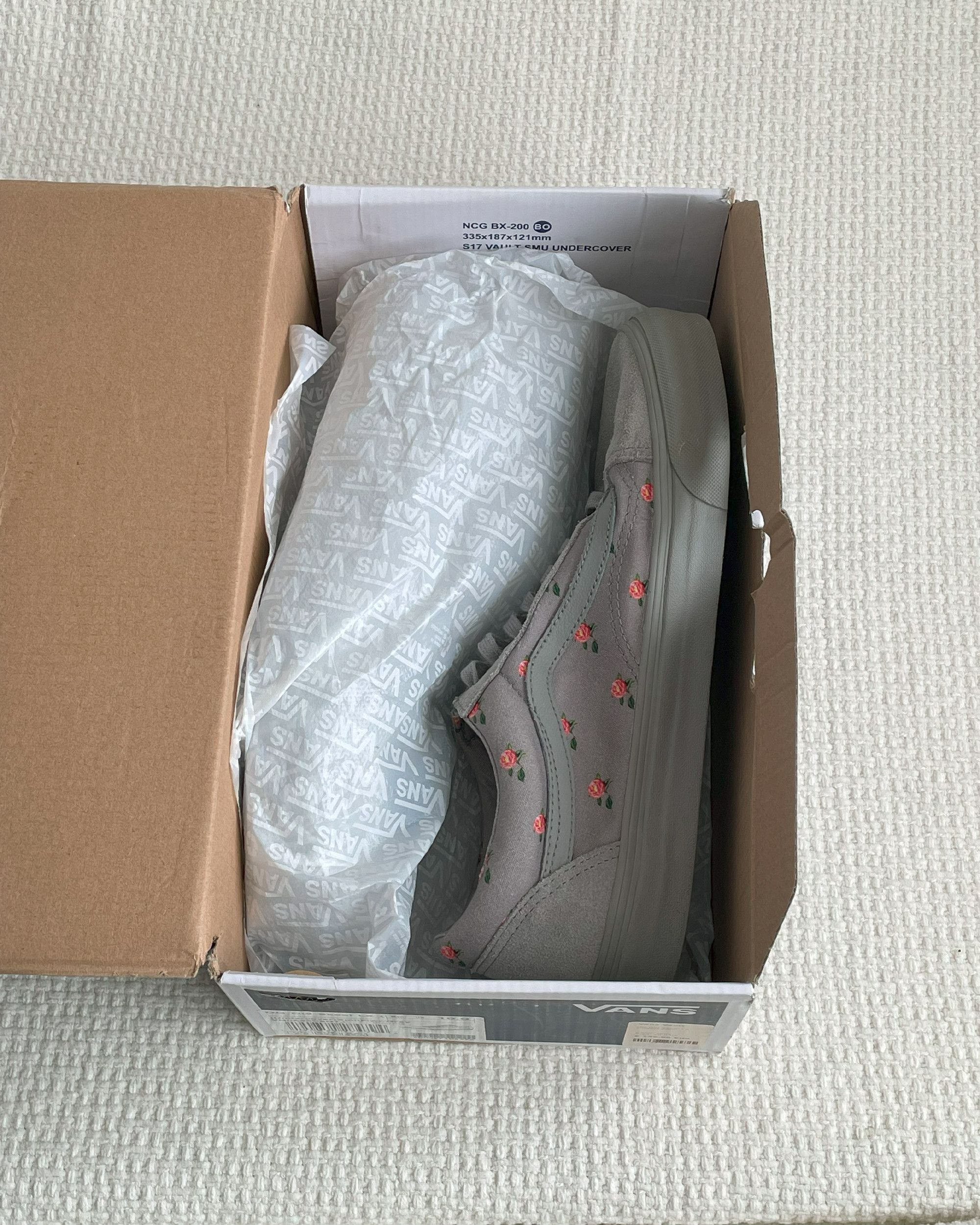 Undercover × Vans Vans x Undercover - Old Skool Flower Size US 10 / EU 43 - 13 Thumbnail