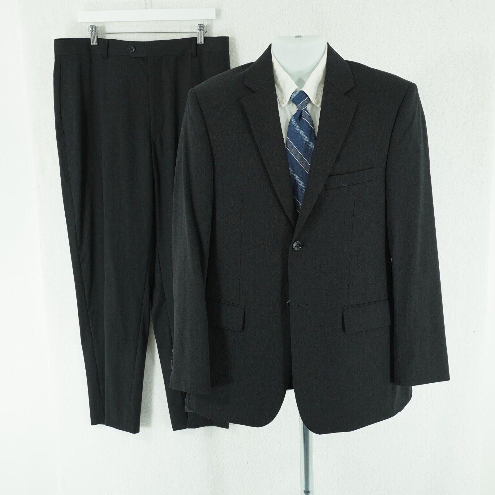 Pronto Uomo Pronto Uomo Wool 2 Button Charcoal Gray 2 Piece Suit 38R 36/ Size 38R - 1 Thumbnail