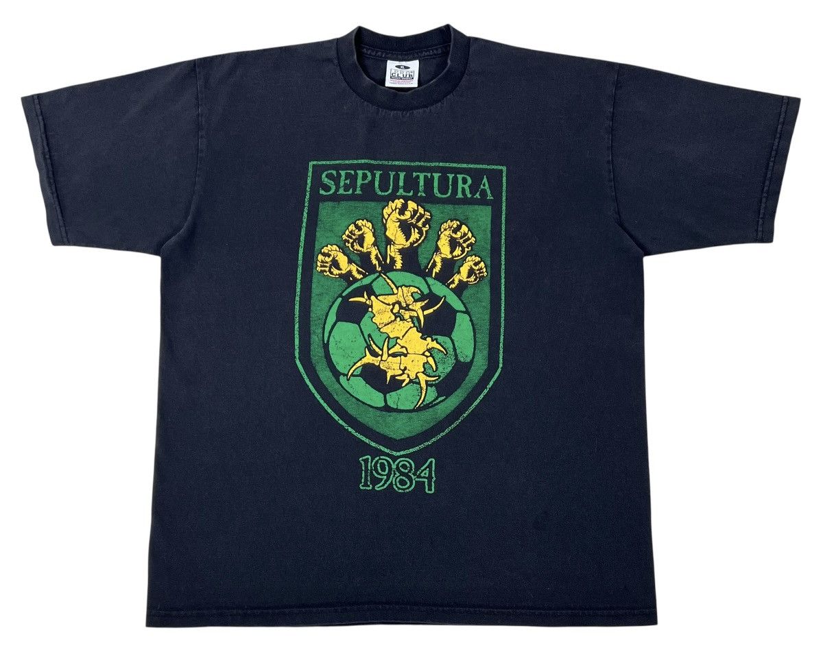 Band Tees Vintage Sepultura Tee Size US XL / EU 56 / 4 - 1 Thumbnail