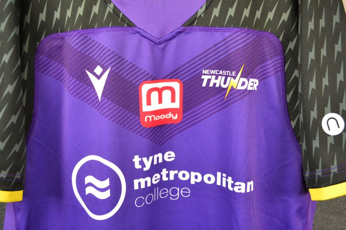 Macron Newcastle Thunder Home Rugby League Shirt Macron Jersey Size US XXL / EU 58 / 5 - 5 Thumbnail