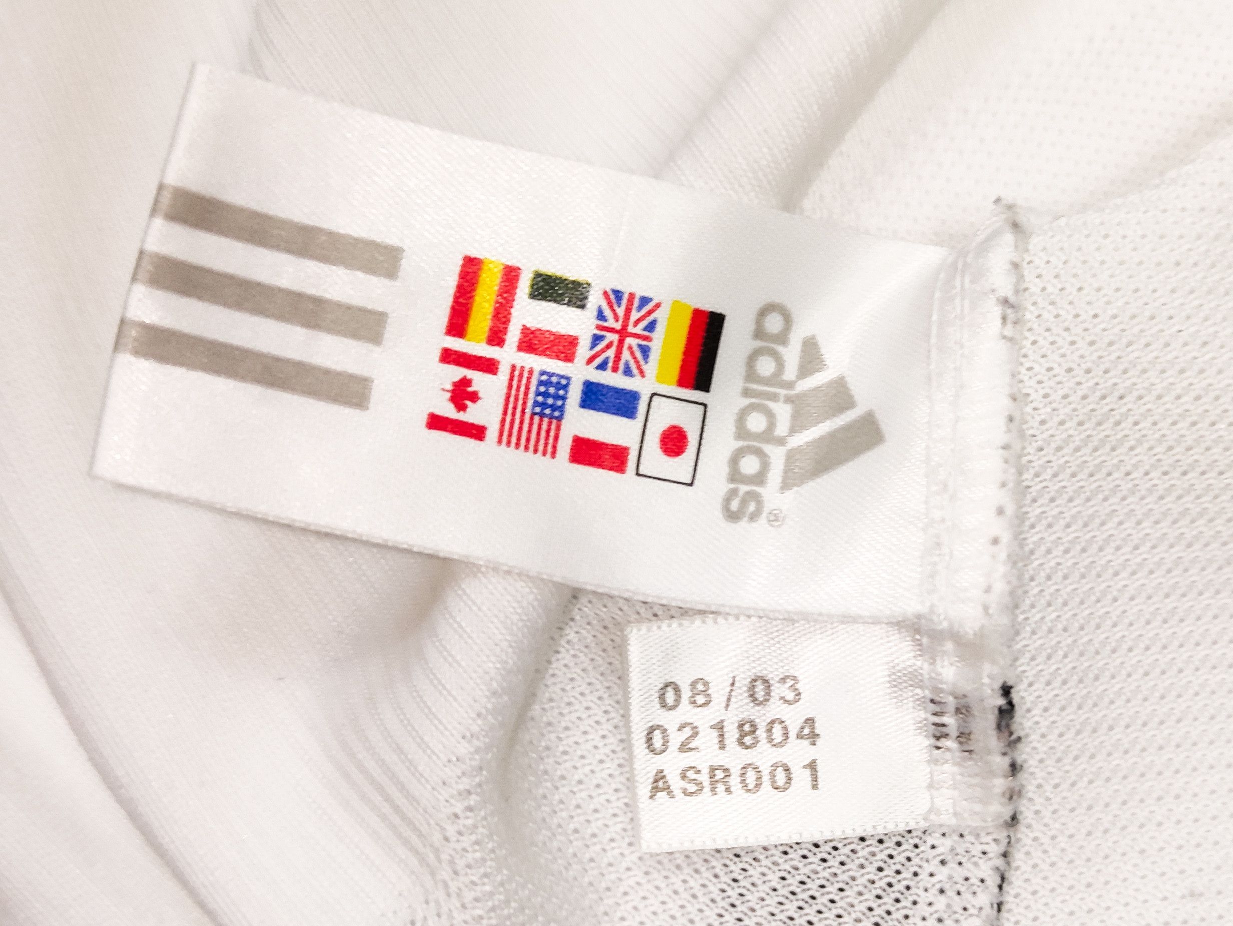 Adidas Real Madrid 20043 2004 Home Adidas Shirt Vintage Trikot Size US S / EU 44-46 / 1 - 5 Thumbnail