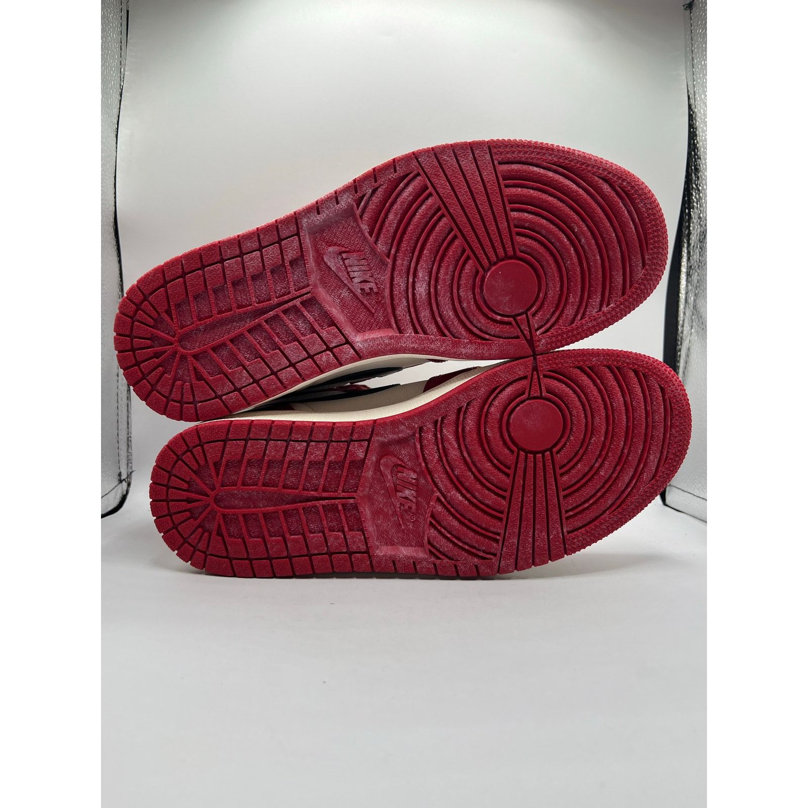 Jordan Brand Air Jordan 1 Retro High OG “Chicago Lost & Found” size 7.5 Size US 7.5 / EU 40-41 - 5 Thumbnail