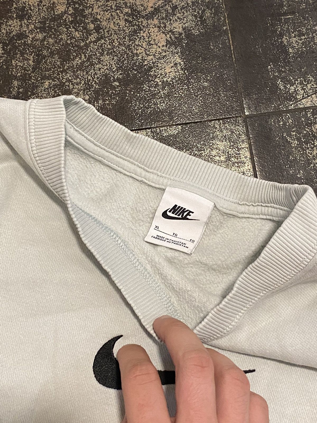 Nike × Vintage Nike Oversized fit distressed vintage sweatshirt Size US XL / EU 56 / 4 - 6 Thumbnail