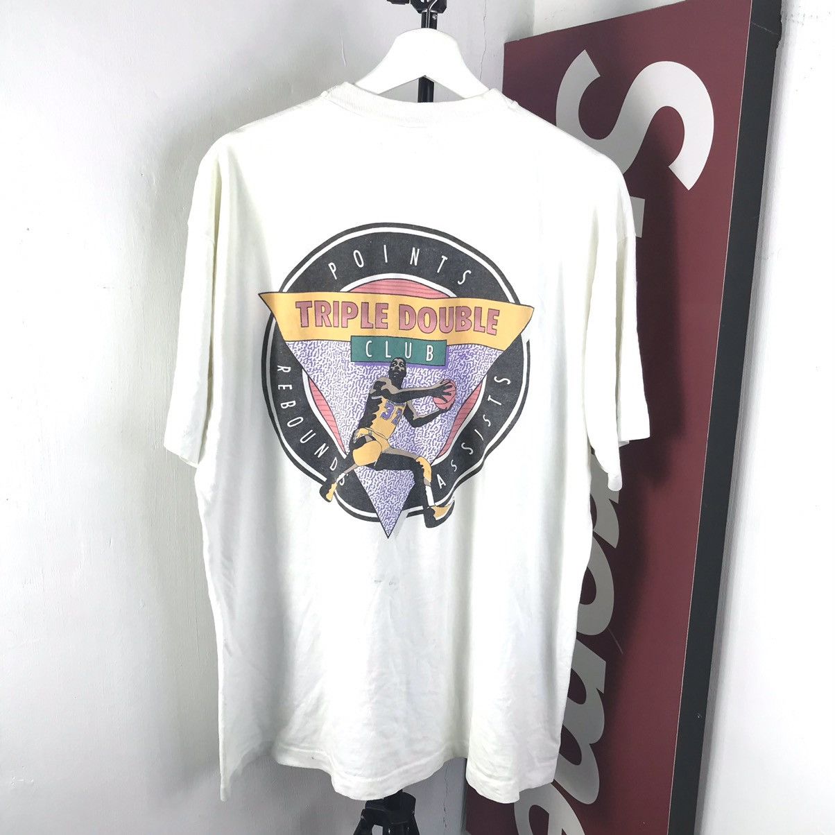 Vintage Vintage Magic Johnson's T-Shirt Size US XL / EU 56 / 4 - 1 Thumbnail
