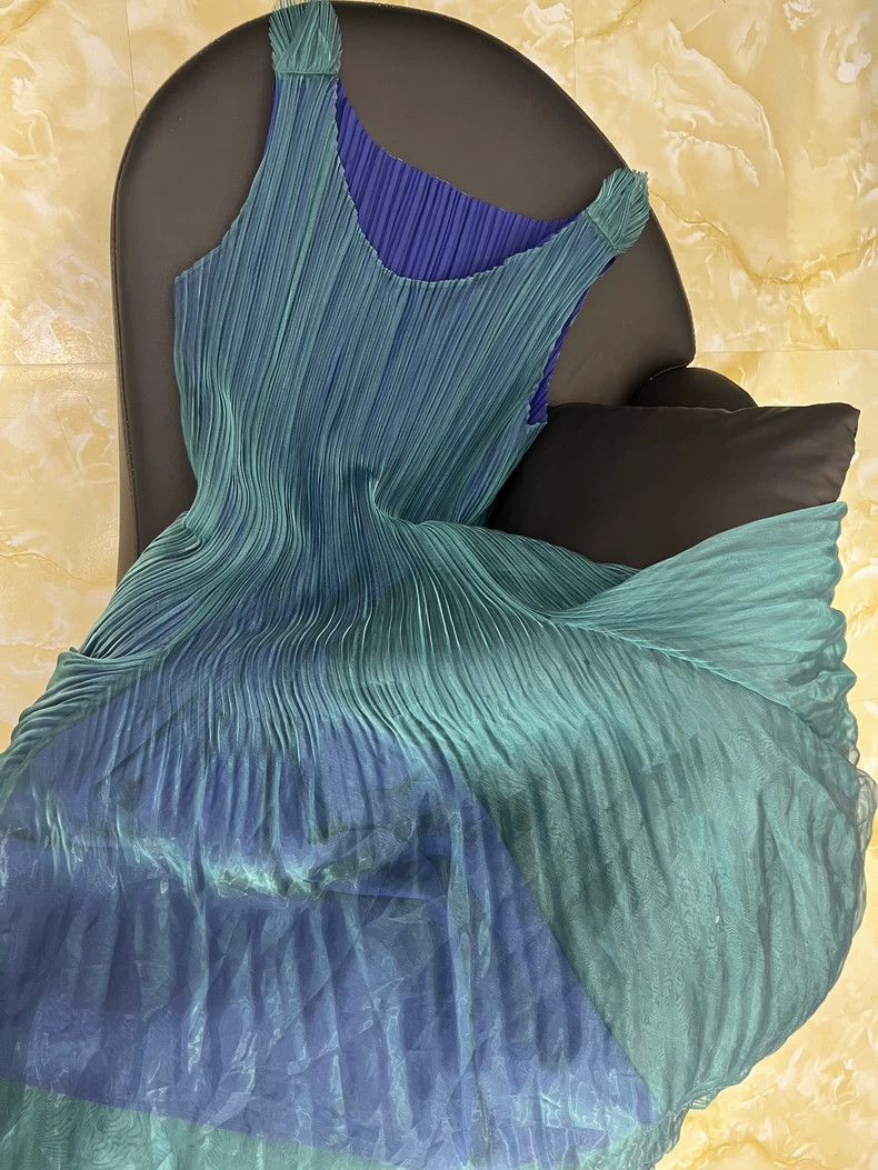 Issey Miyake Issey Miyake size:2 Blue mermaid maiden dress Size XS / US 0-2 / IT 36-38 - 2 Thumbnail