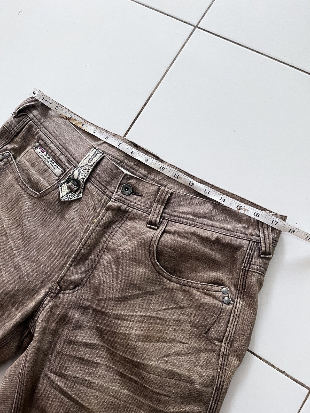 Tornado Mart JAPANESE NCFM SNAKE PHYTON FLARED JEANS Size US 33 - 12 Thumbnail