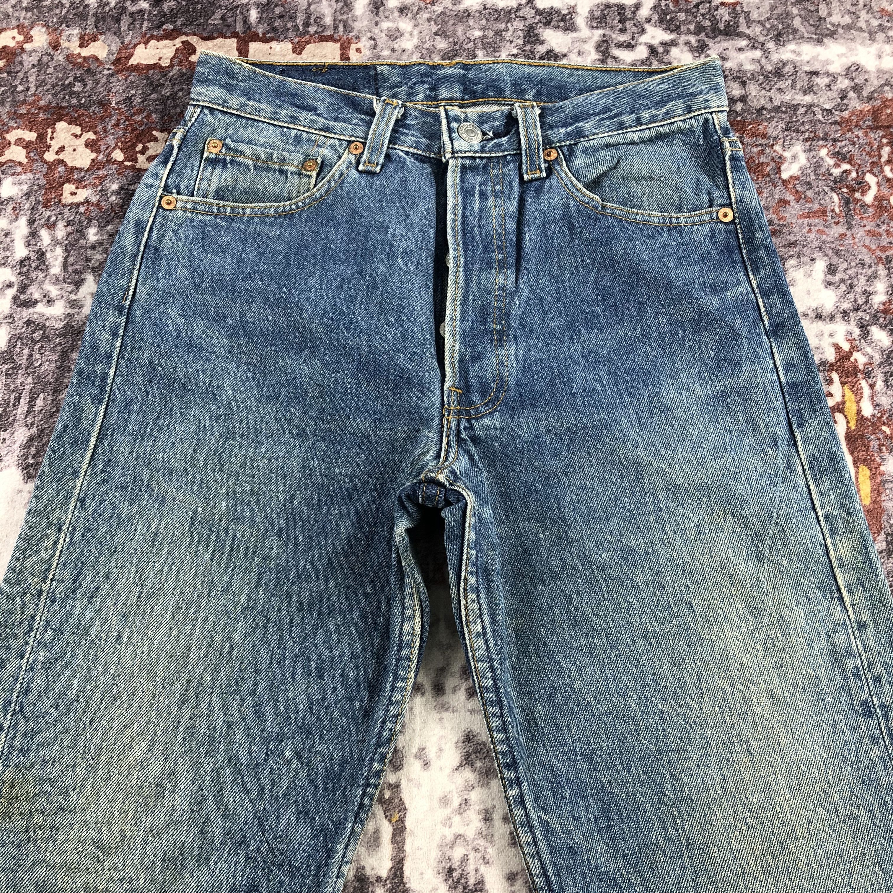 Levi's × Vintage 90s Vintage Blue Wash Levis 501 Jeans-JM2647 Size US 27 - 3 Thumbnail