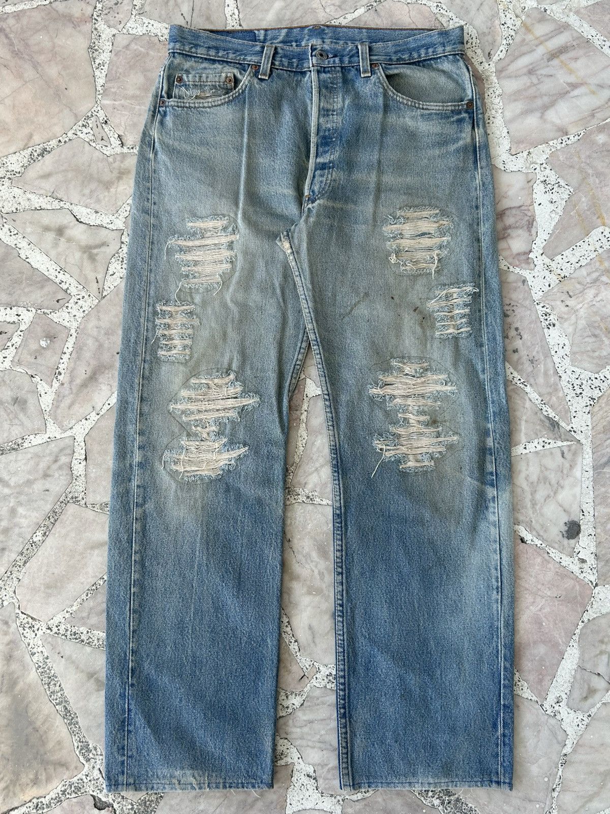 Levi's Levis 501 Vintage Ripped Jeans USA Size US 32 / EU 48 - 1 Thumbnail