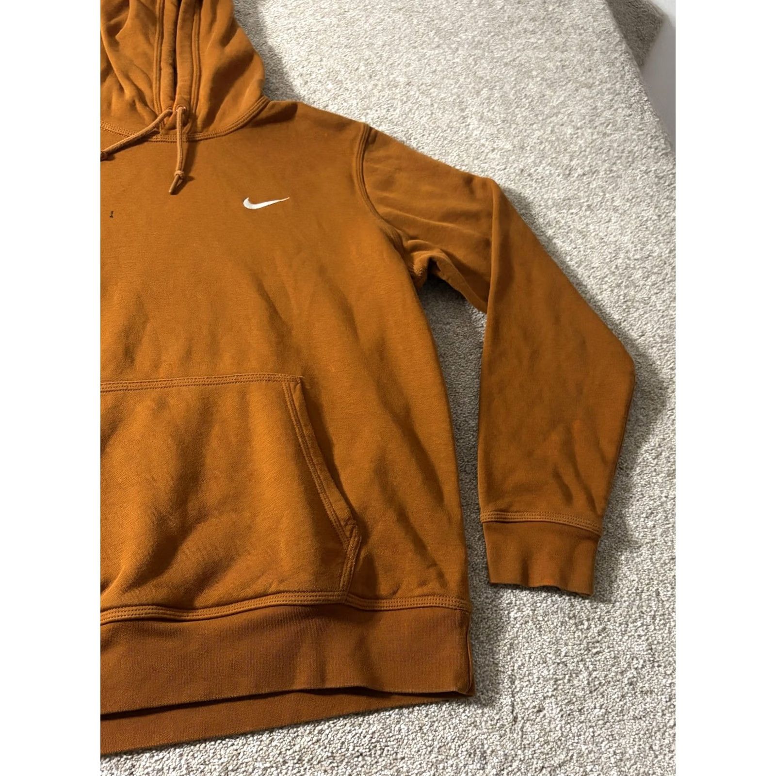 Nike Nike Hoodie Mens Large Orange Fleece Pullover Swoosh Sweatshirt 826433-290 Size US L / EU 52-54 / 3 - 4 Thumbnail
