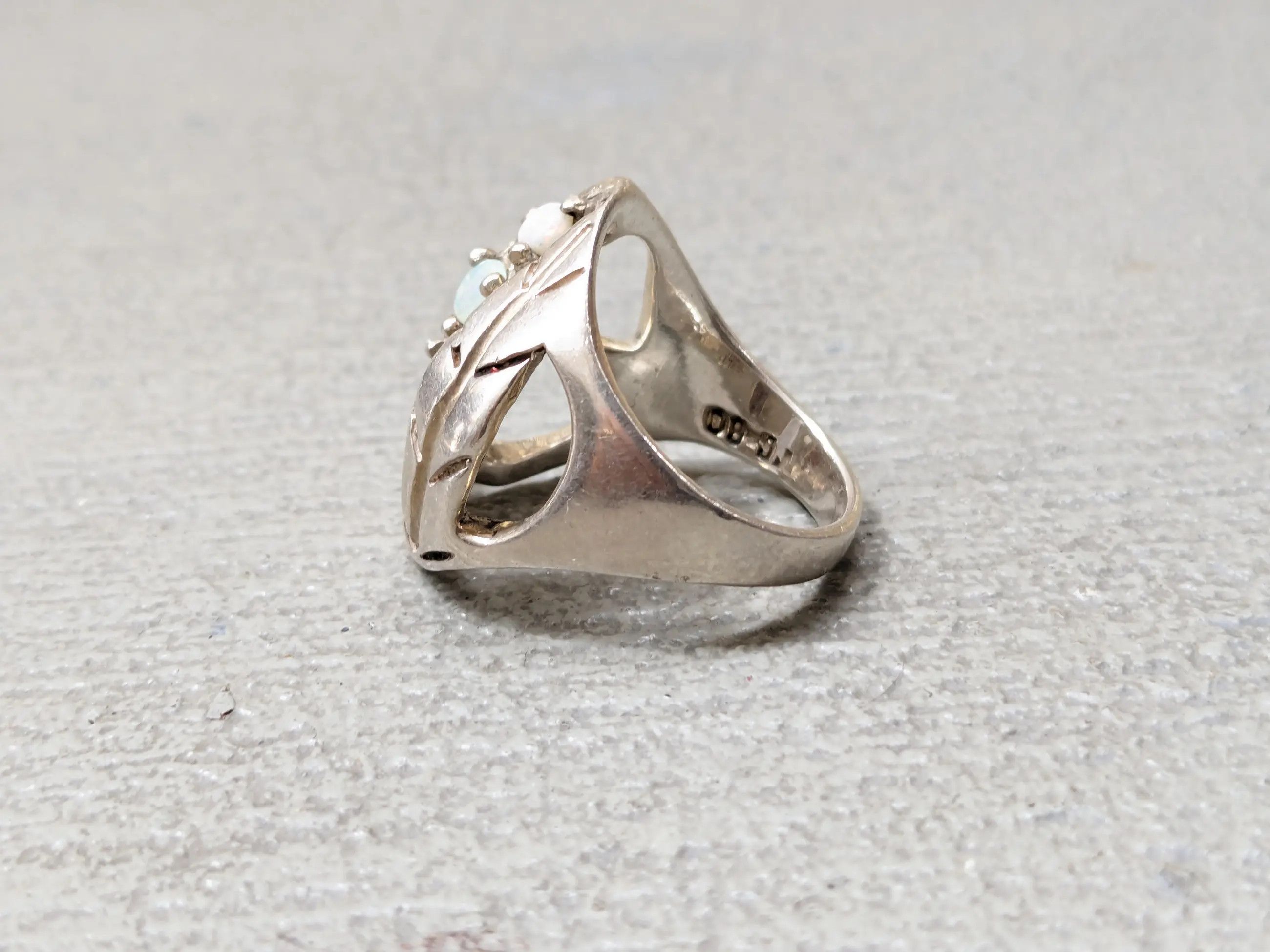 Jewelry × Sterling Silver Vintage Sterling Silver Ring Opal 9 Leaf Native Indian Taxco Size ONE SIZE - 4 Thumbnail