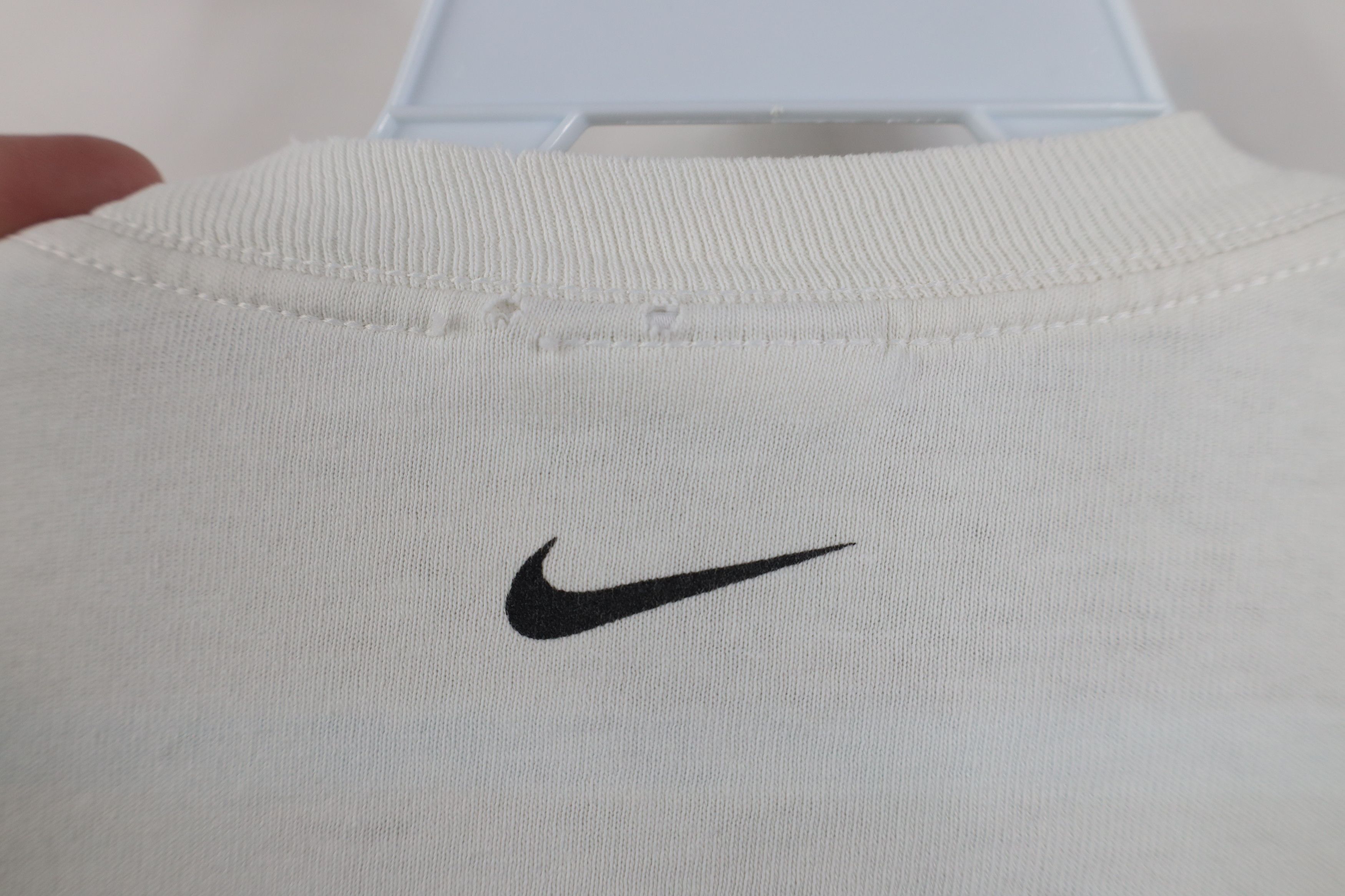 Nike Vintage Nike University Basketball Long Sleeve T-Shirt White Size US XL / EU 56 / 4 - 11 Thumbnail