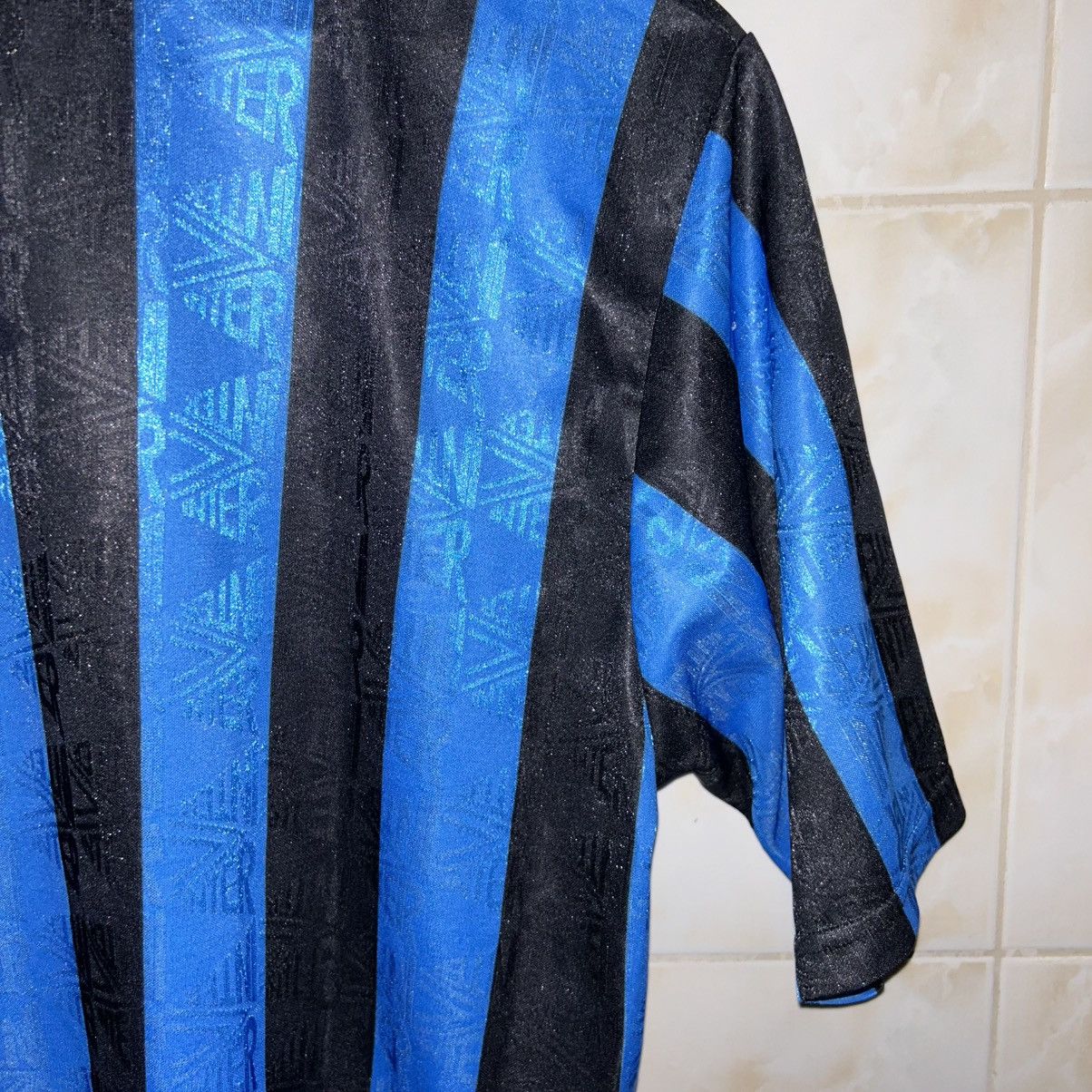 Umbro ORIGINAL Umbro x Inter Milan 1991/1992 Home Jersey England Size US L / EU 52-54 / 3 - 12 Thumbnail