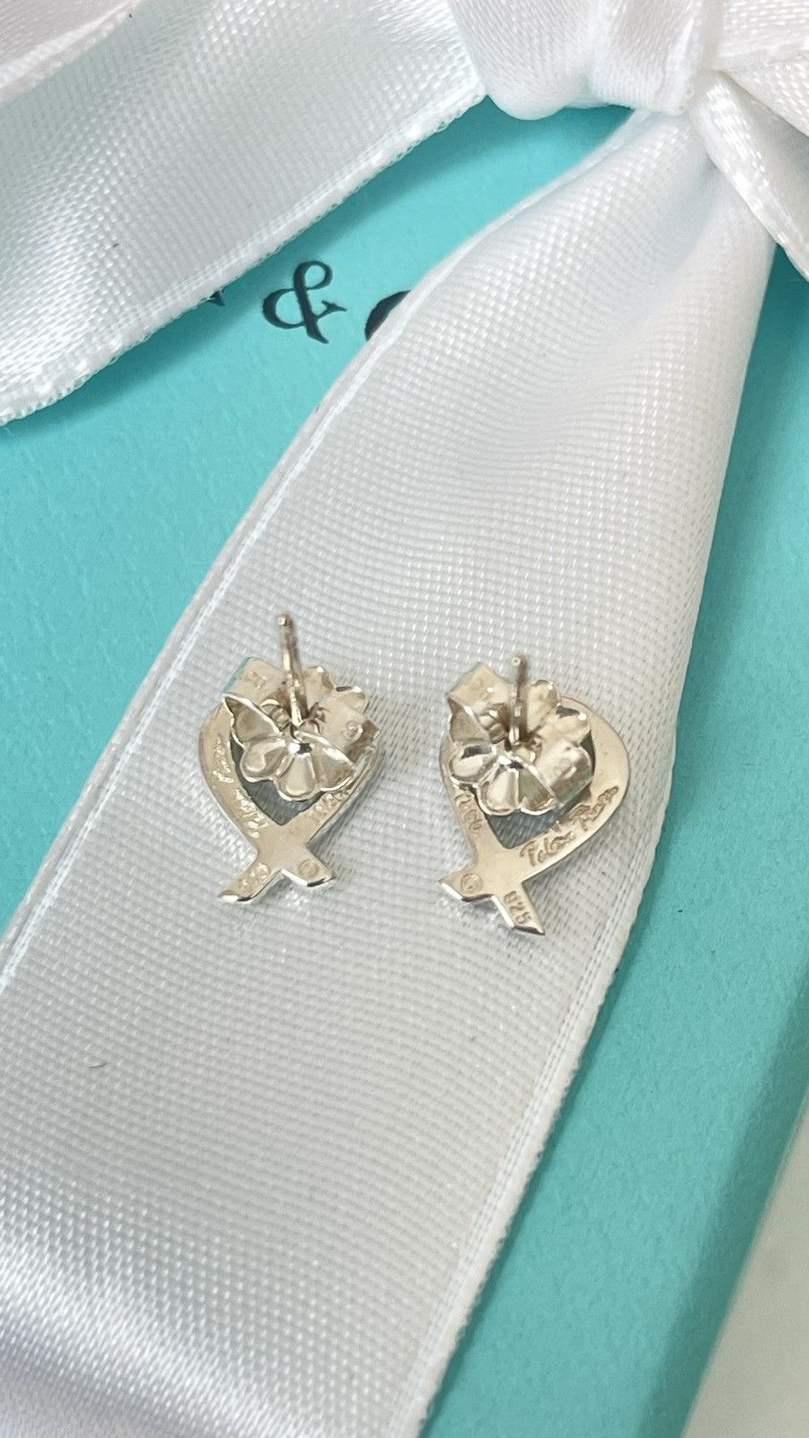 Tiffany & Co. Tiffany Paloma Picasso Loving Heart Earrings Silver NEW $525 Size ONE SIZE - 11 Thumbnail