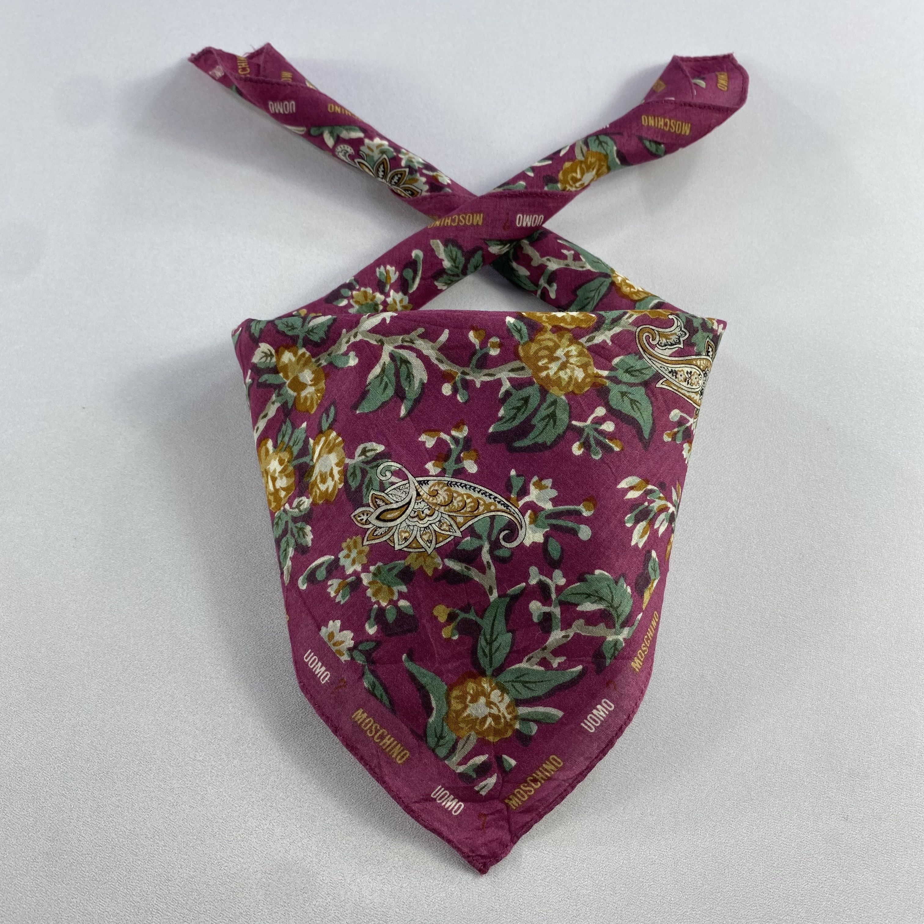 Vintage Moschino Bandana/ Handkerchief / Neckerchief Size ONE SIZE - 1 Thumbnail