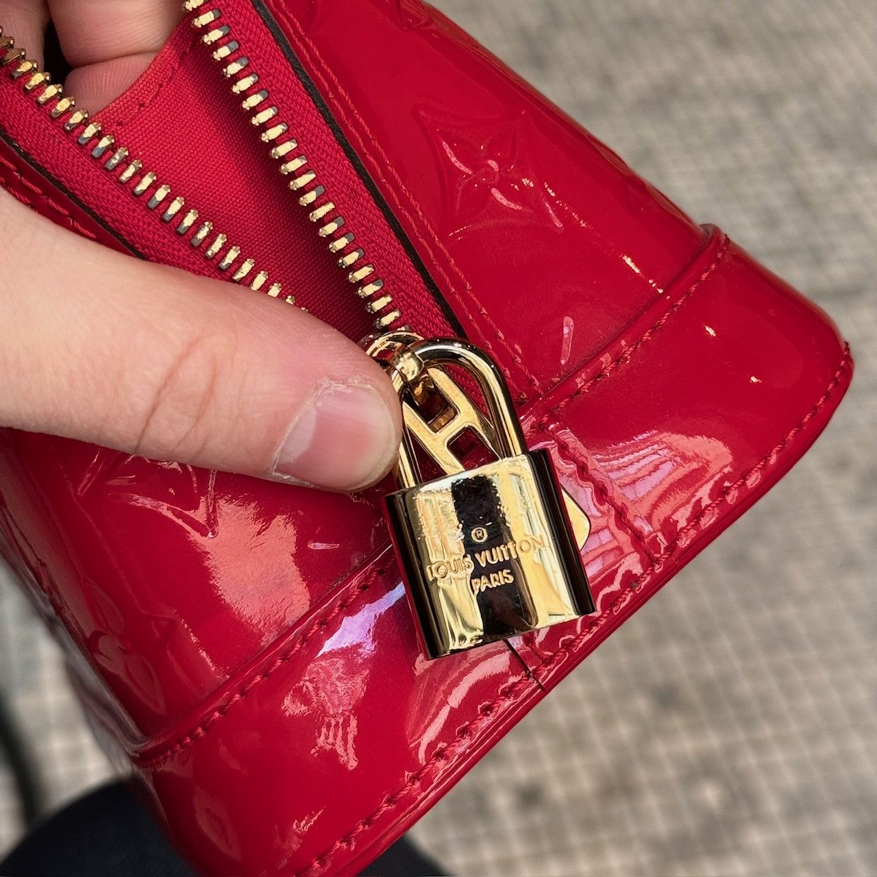 Louis Vuitton Louis Vuitton 2015 Red Monogramme Vernis Alma BB Bag Size ONE SIZE - 11 Thumbnail