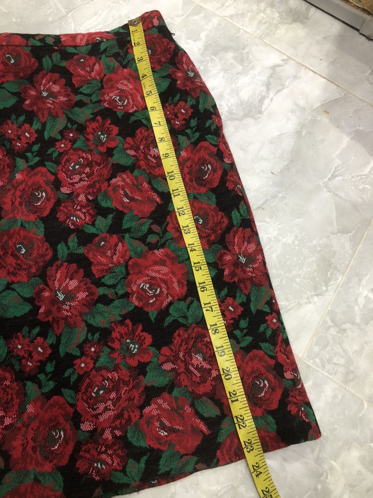Hanae Mori Vintage Hanae Mori Floral Knit Skirt Japan Label Size 25" / US 0 / IT 36 - 16 Thumbnail