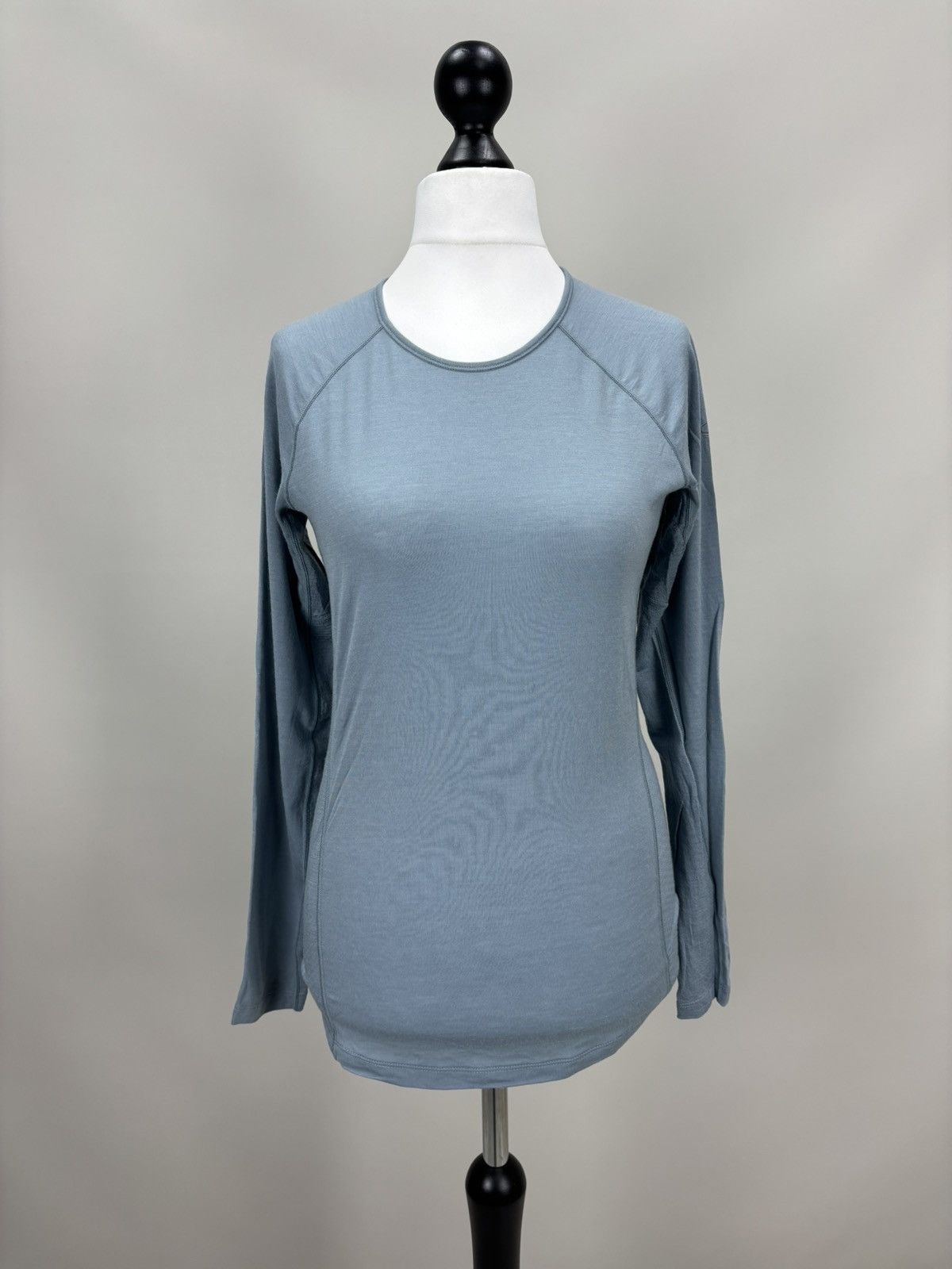 Icebreaker Womens long sleeve Icebreaker Size L Color Blue Size L / US 10 / IT 46 - 1 Thumbnail