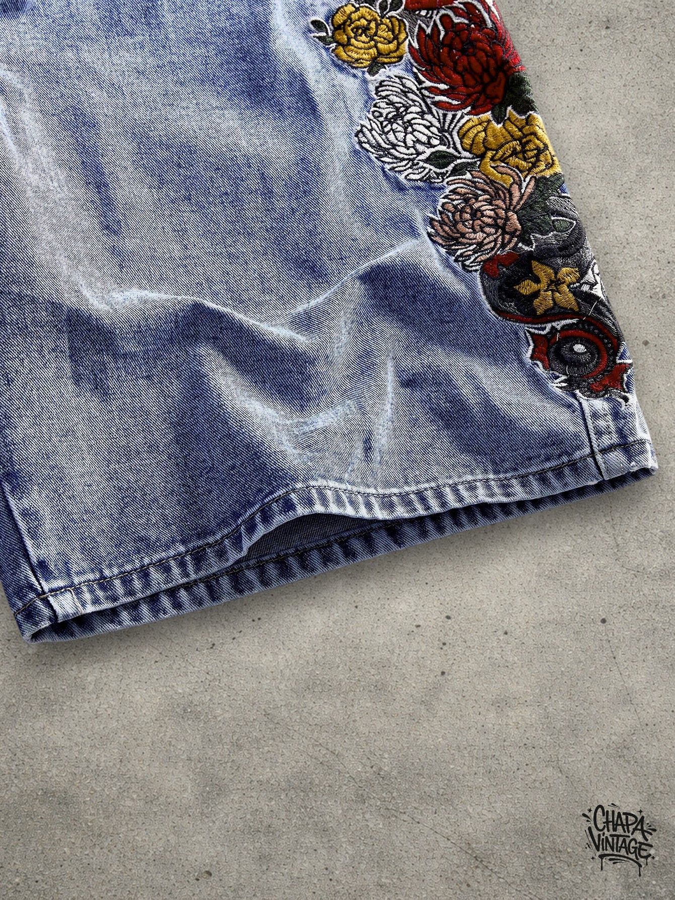 Vintage Floral jeans shorts Size US 32 / EU 48 - 4 Thumbnail