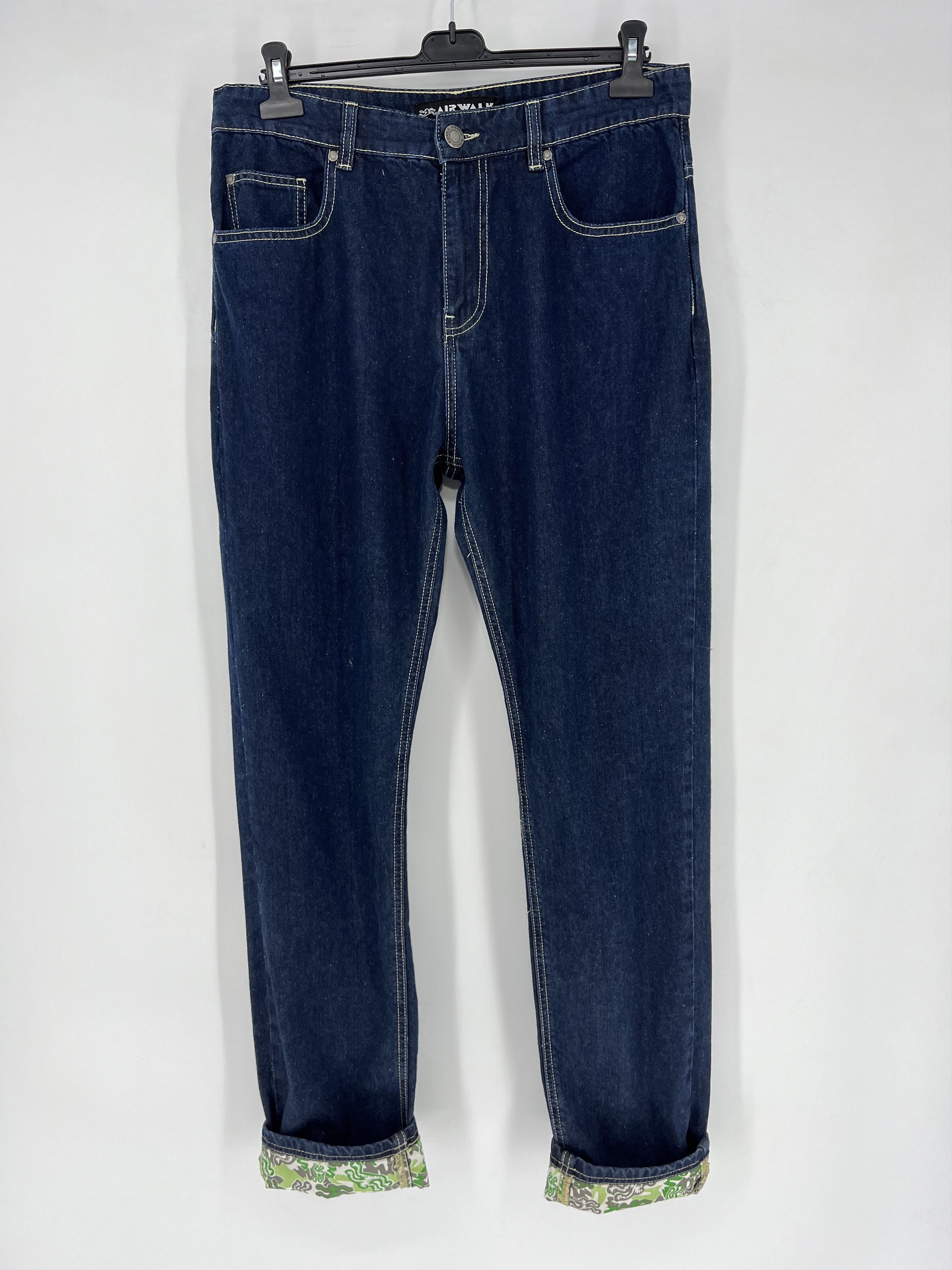 Airwalk × Vintage Vintage Airwalk Turn Up Jean Running Man Skate Jeans Size US 32 / EU 48 - 1 Thumbnail