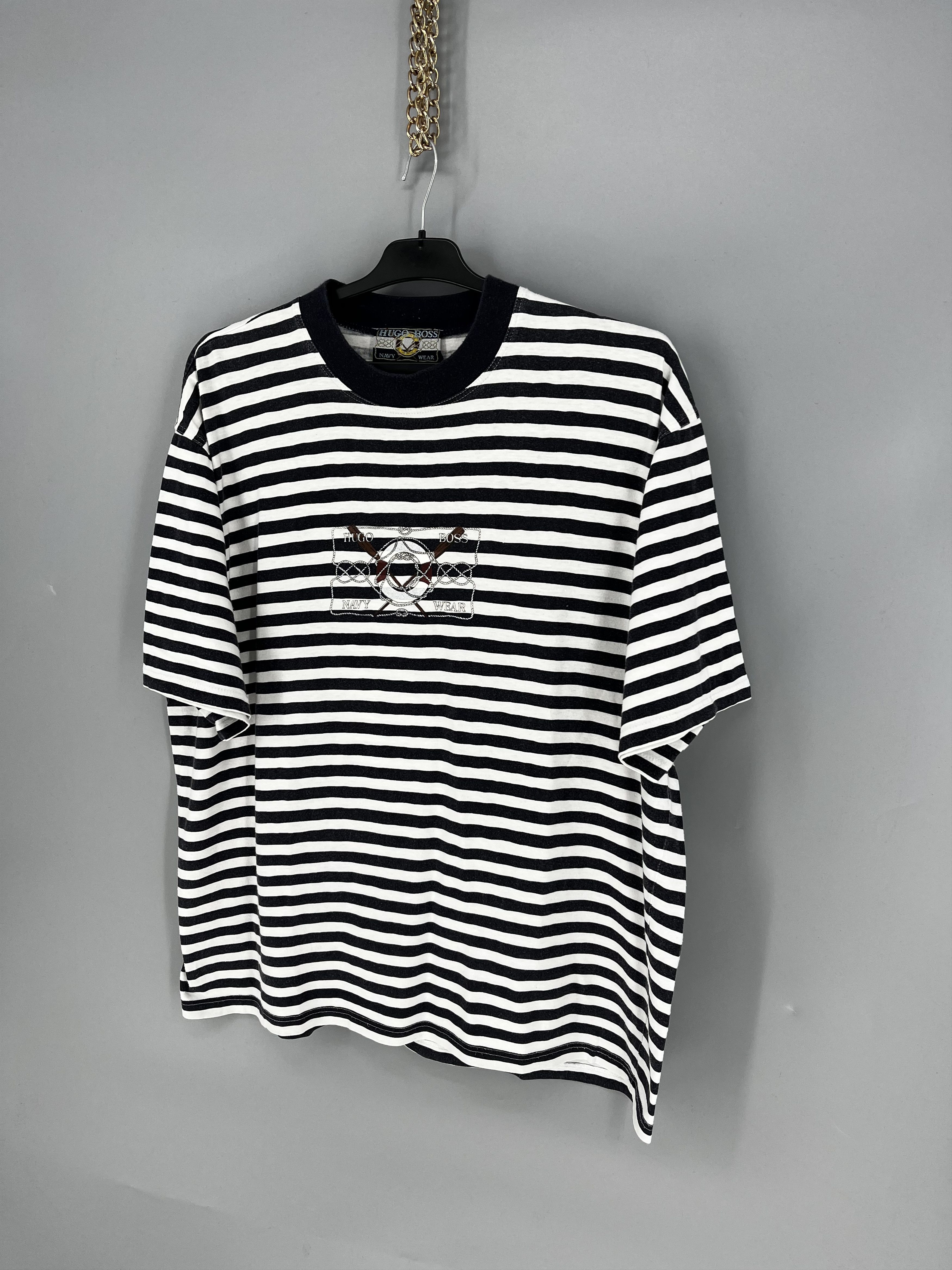 Hugo Boss Vintage Hugo Boss Nawy Wear 80s 90s Big Logo Tee Spell Out Size US XXL / EU 58 / 5 - 3 Thumbnail