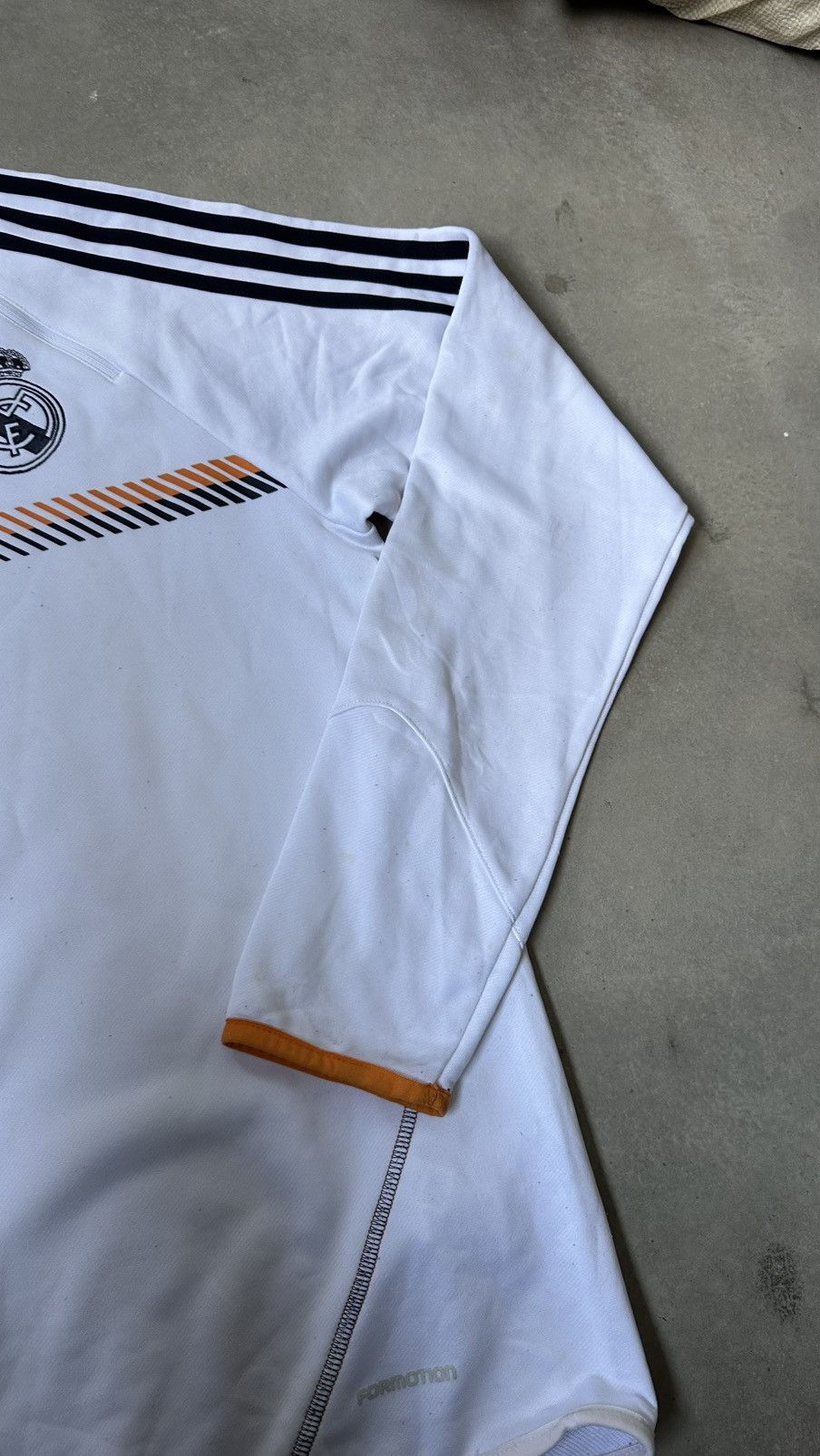 Adidas REAL MADRID TRAINING TOP 2013-2014 Size US M / EU 48-50 / 2 - 4 Thumbnail