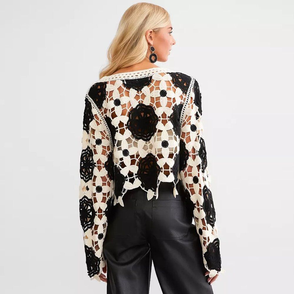 Other NWT New Hippie Nomad Crochet Cropped Sweater Size 2X Size XXL / US 16-18 / IT 52-54 - 2 Thumbnail