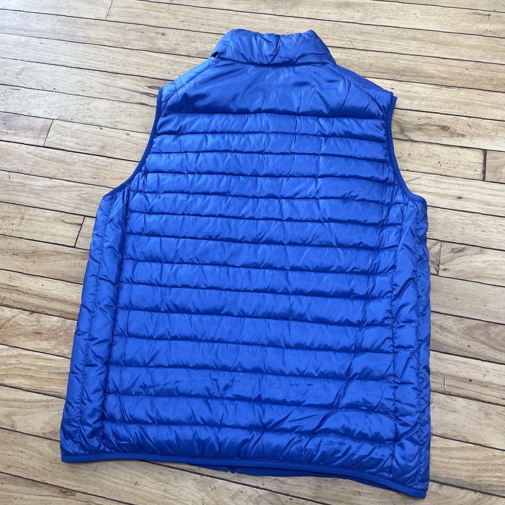 Uniqlo VINTAGE Uniqlo Vest Adult L Electric Blue Lightweight Down Sleeveless Zip Gillet 42" Size US L / EU 52-54 / 3 - 2 Thumbnail