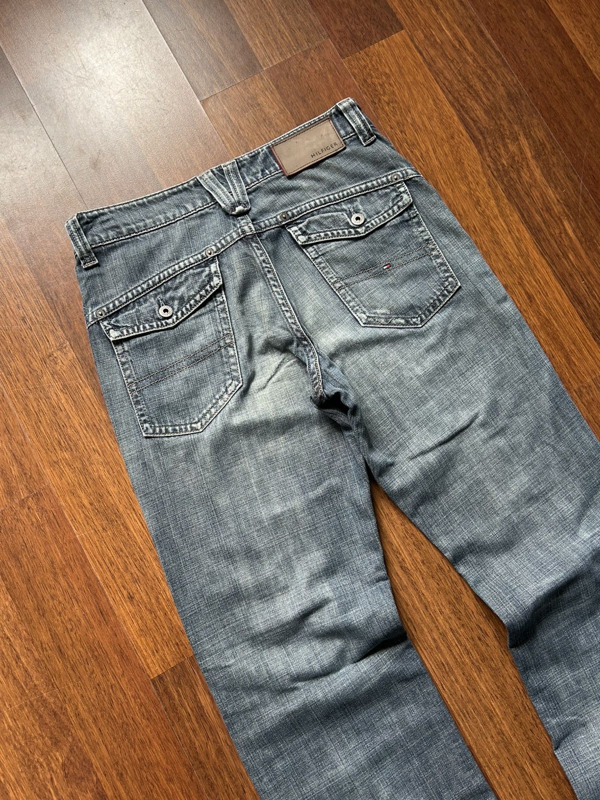 Tommy Hilfiger Vintage Tommy Hilfiger Faded Jeans Y2K 90s Distressed Sz 31 Size US 31 - 3 Thumbnail