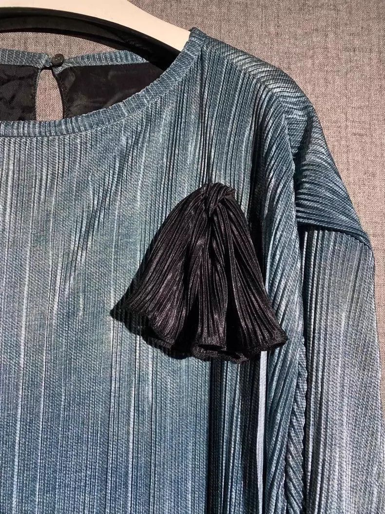 Maison Margiela Elegant Long Sleeve Pleated Dress with Flower Detail-2506 Size L / US 10 / IT 46 - 2 Thumbnail