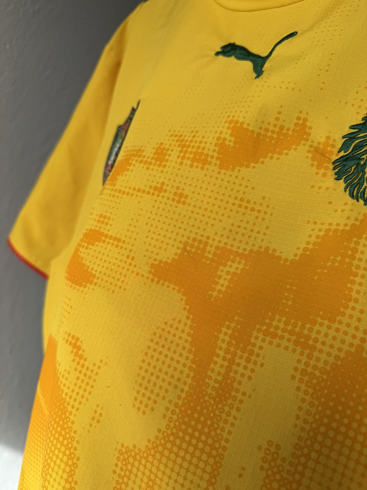 Puma × Vintage Vintage Cameroon Puma 2006 World Africa Cup Away L Soccer Size US L / EU 52-54 / 3 - 21 Thumbnail