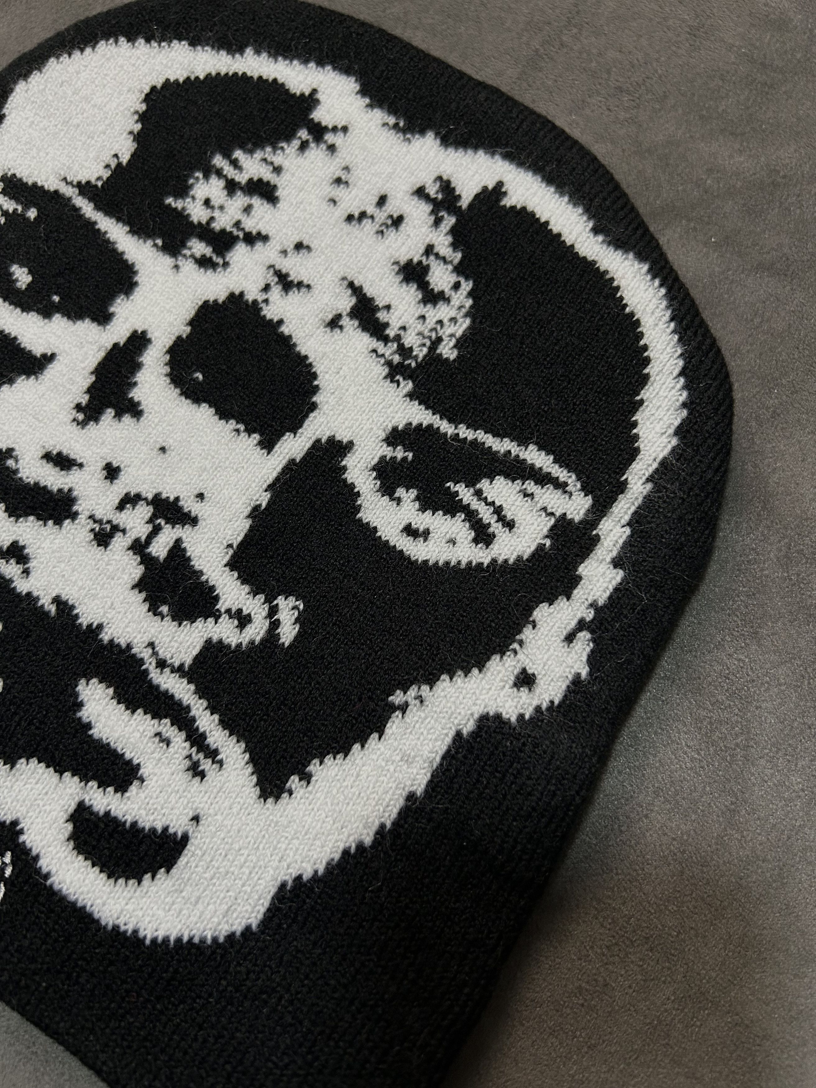 Japanese Brand Rare Double Faces Graphic No Cuff Knit Black Beanie Hats OS Size ONE SIZE - 4 Thumbnail