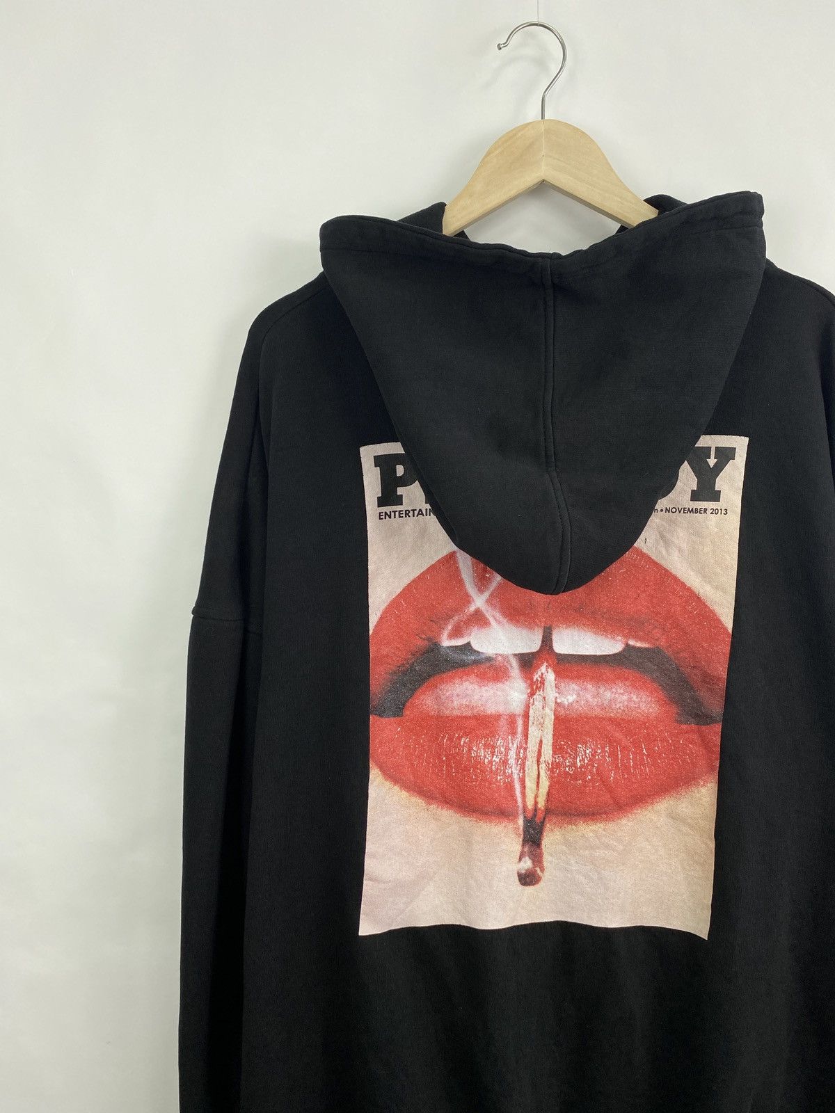 Playboy Y2K PLAYBOY Sexy Girl November 2013 Hoodie Rare Retro Hype Size US XXL / EU 58 / 5 - 2 Thumbnail