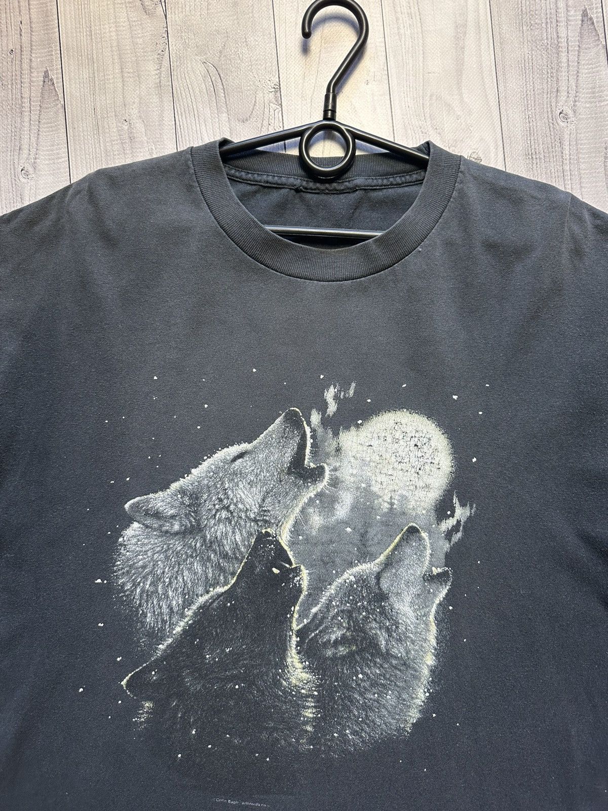 Vintage Vintage Wolf tee distressed size M Size US M / EU 48-50 / 2 - 4 Thumbnail