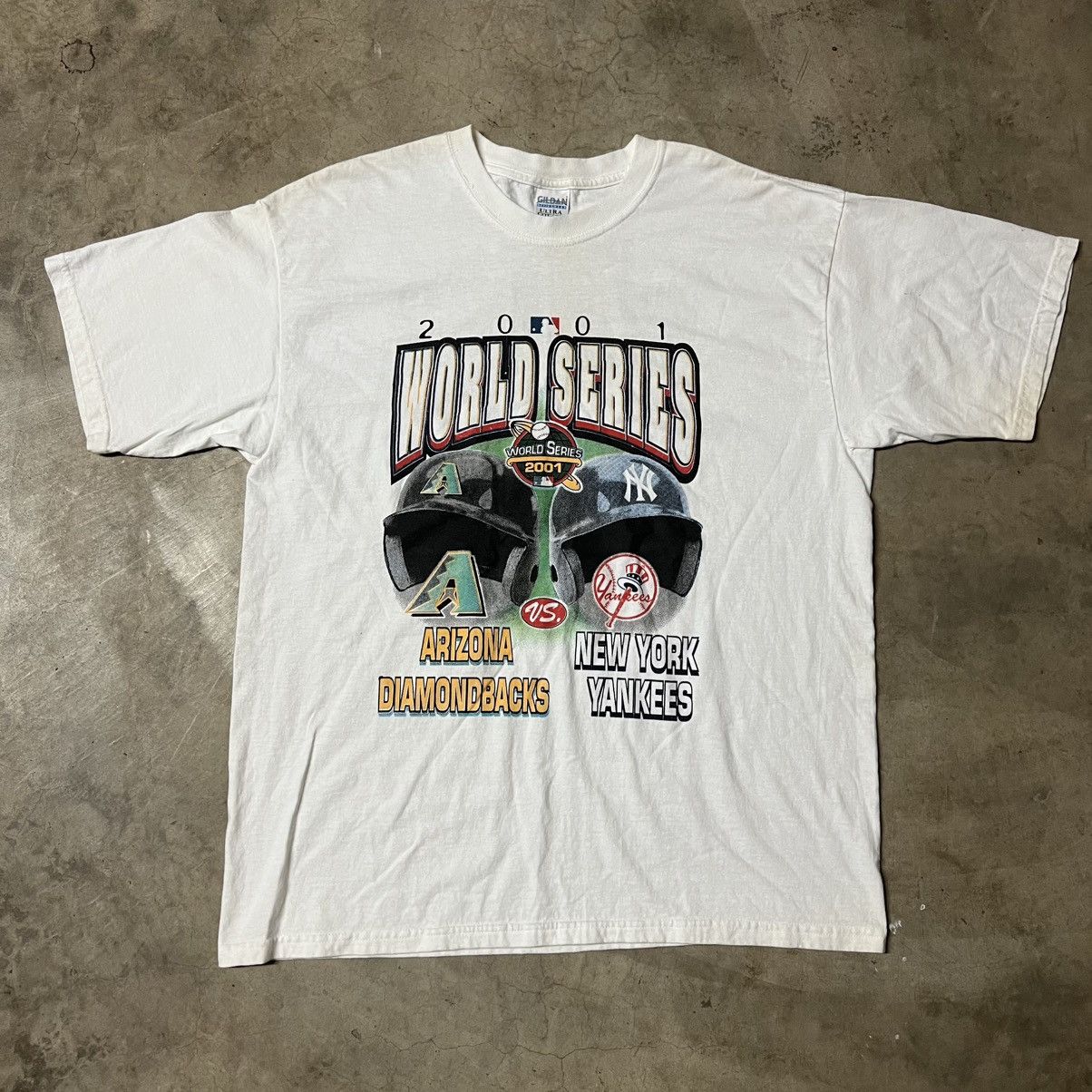 NFL × New York Yankees × Vintage Vintage 2001 MLB Yankees vs Diamondbacks World Series Shirt Size US XL / EU 56 / 4 - 4 Thumbnail