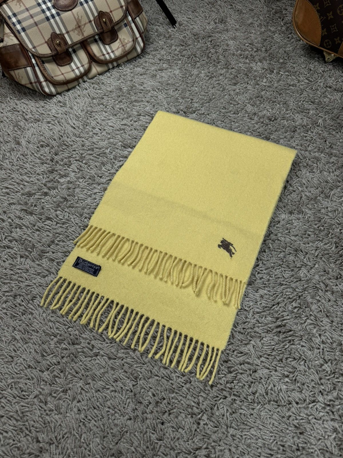 Burberry × Vintage Vintage wool scarf Burberry’s 90s original luxury item Size ONE SIZE - 1 Thumbnail