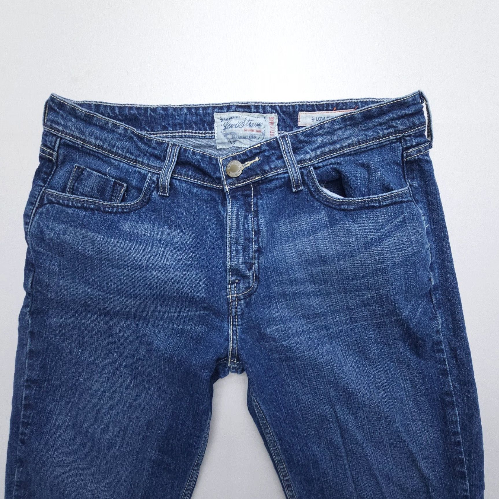 Levi's VINTAGE Levi's Levi Strauss Y2K Low Rise Capri Jeans Misses 12 Dark Wash Blue 2000s Size 34" / US 12 / IT 48 - 4 Thumbnail