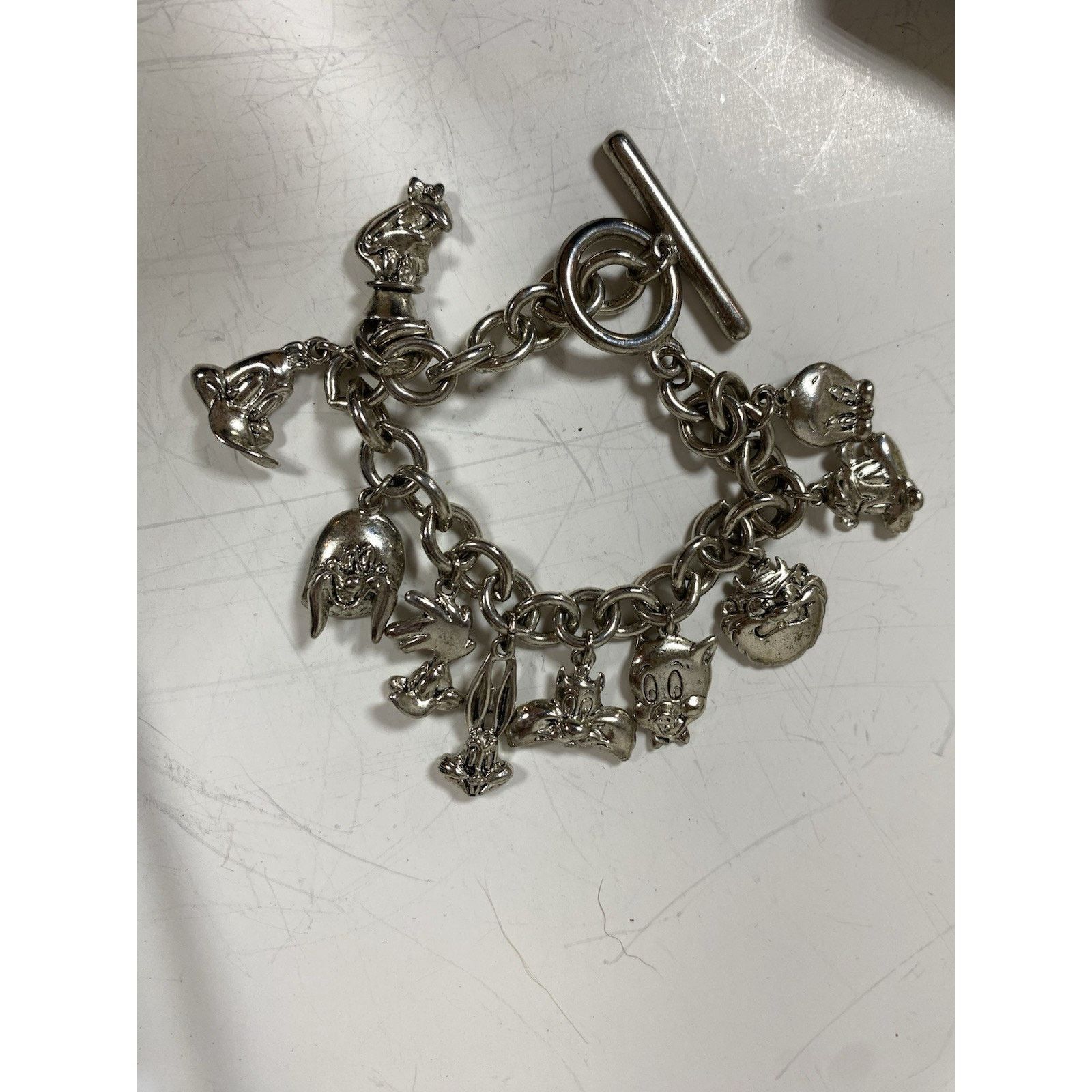 Warner Bros Vintage 1992 WARNER BROS. Comic Character Charm Bracelet Size ONE SIZE - 1 Thumbnail