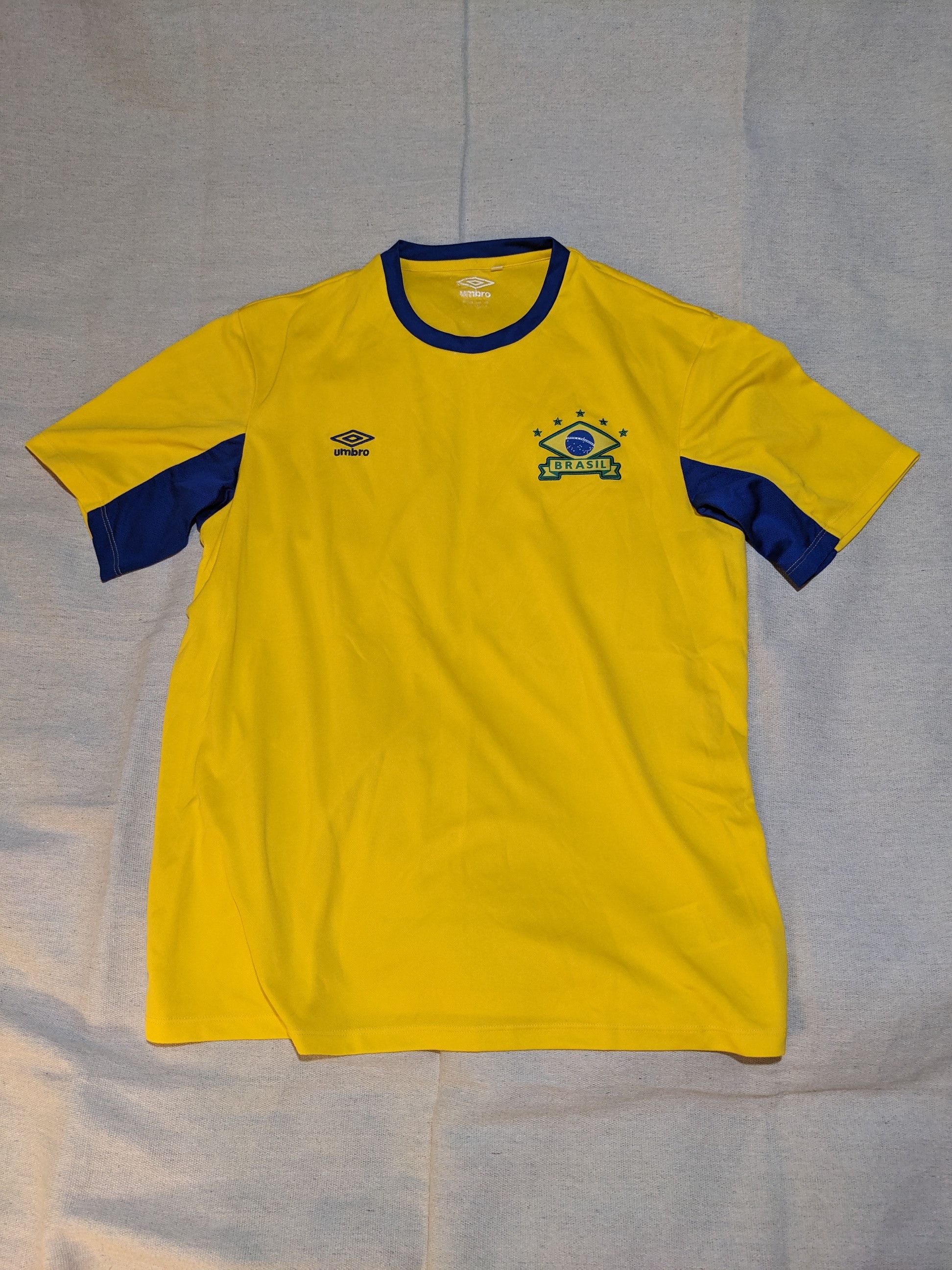 Umbro Brazil Jersey men's XL Size US XL / EU 56 / 4 - 1 Thumbnail