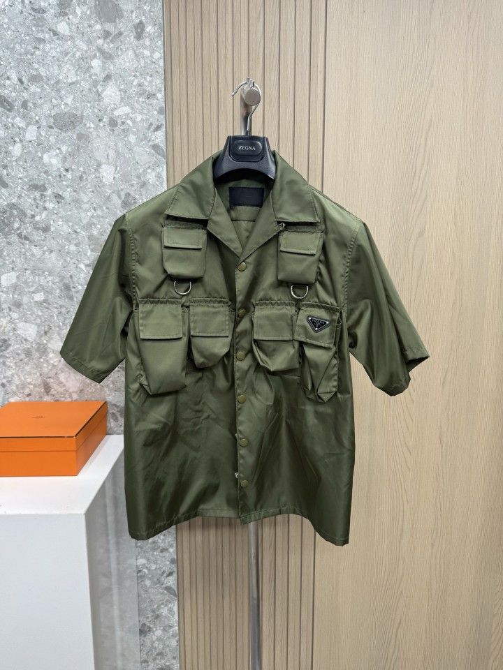 Prada Prada Multi Pocket Re-Nylon Shirt Size S Size US S / EU 44-46 / 1 - 1 Thumbnail