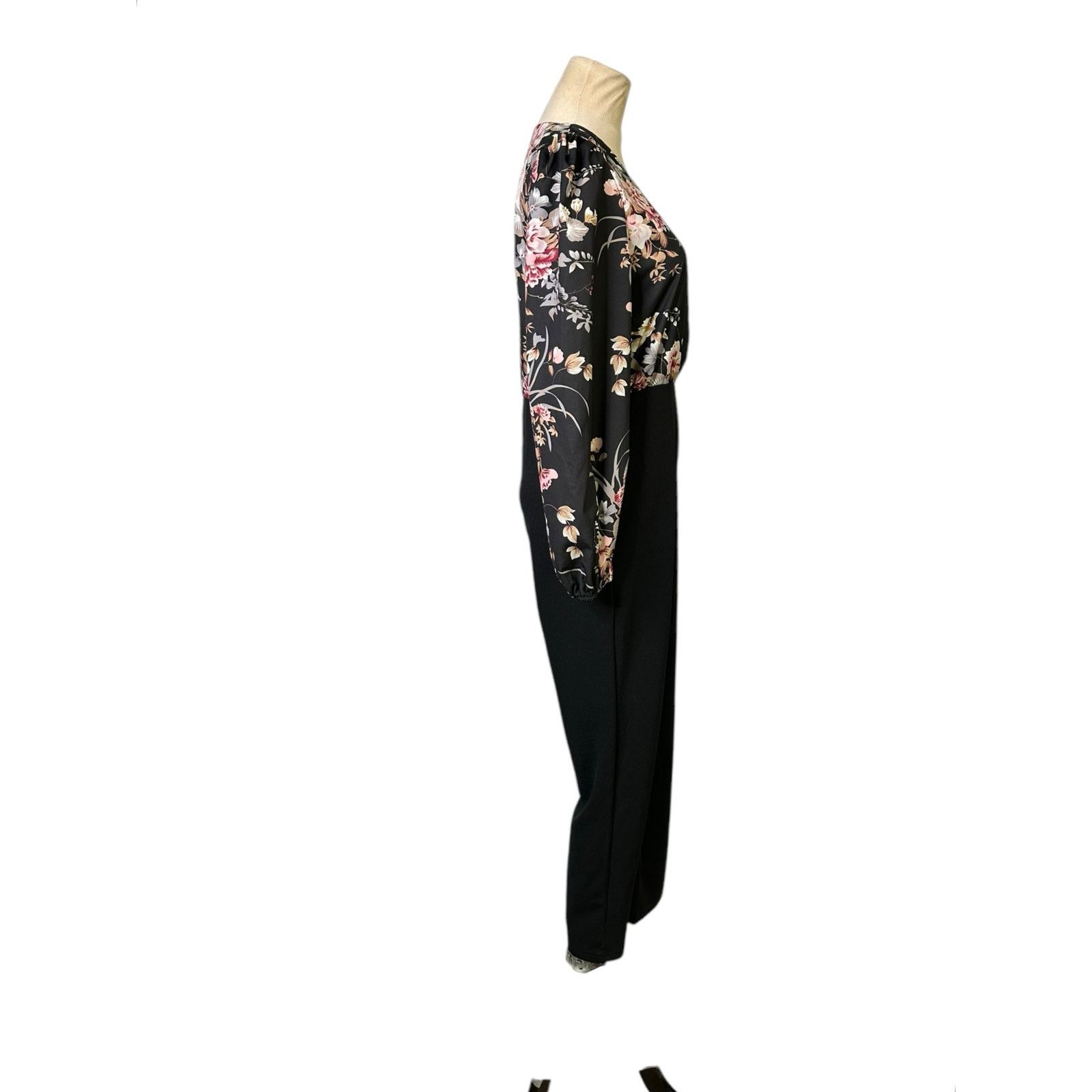 Shein Shein black floral long sleeves jumpsuit size XS Size 26" / US 2 / IT 38 - 13 Thumbnail