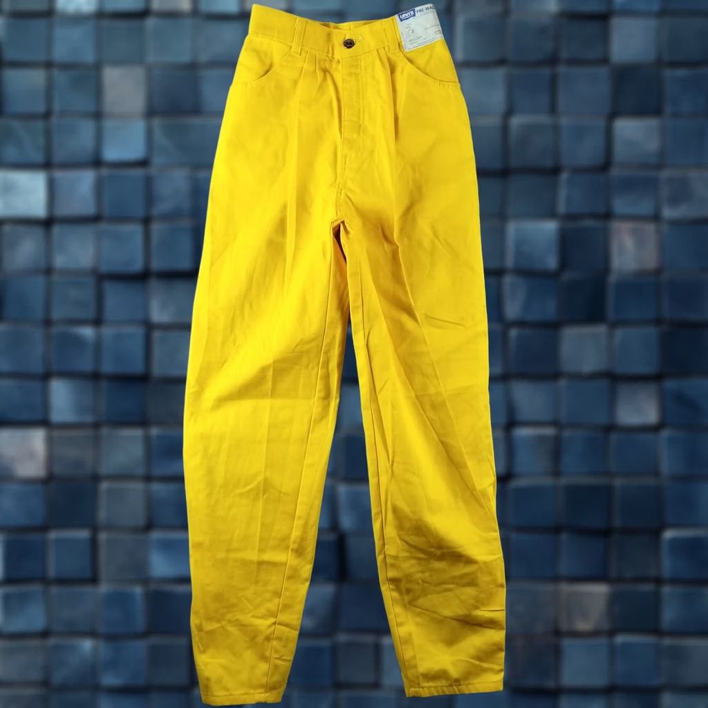 Levi's Levi's Jeans Woman 23x30 SF 378 Yellow Denim High Rise 70s Vintage White Tab NWT Size 40" / US 18 - 1 Thumbnail