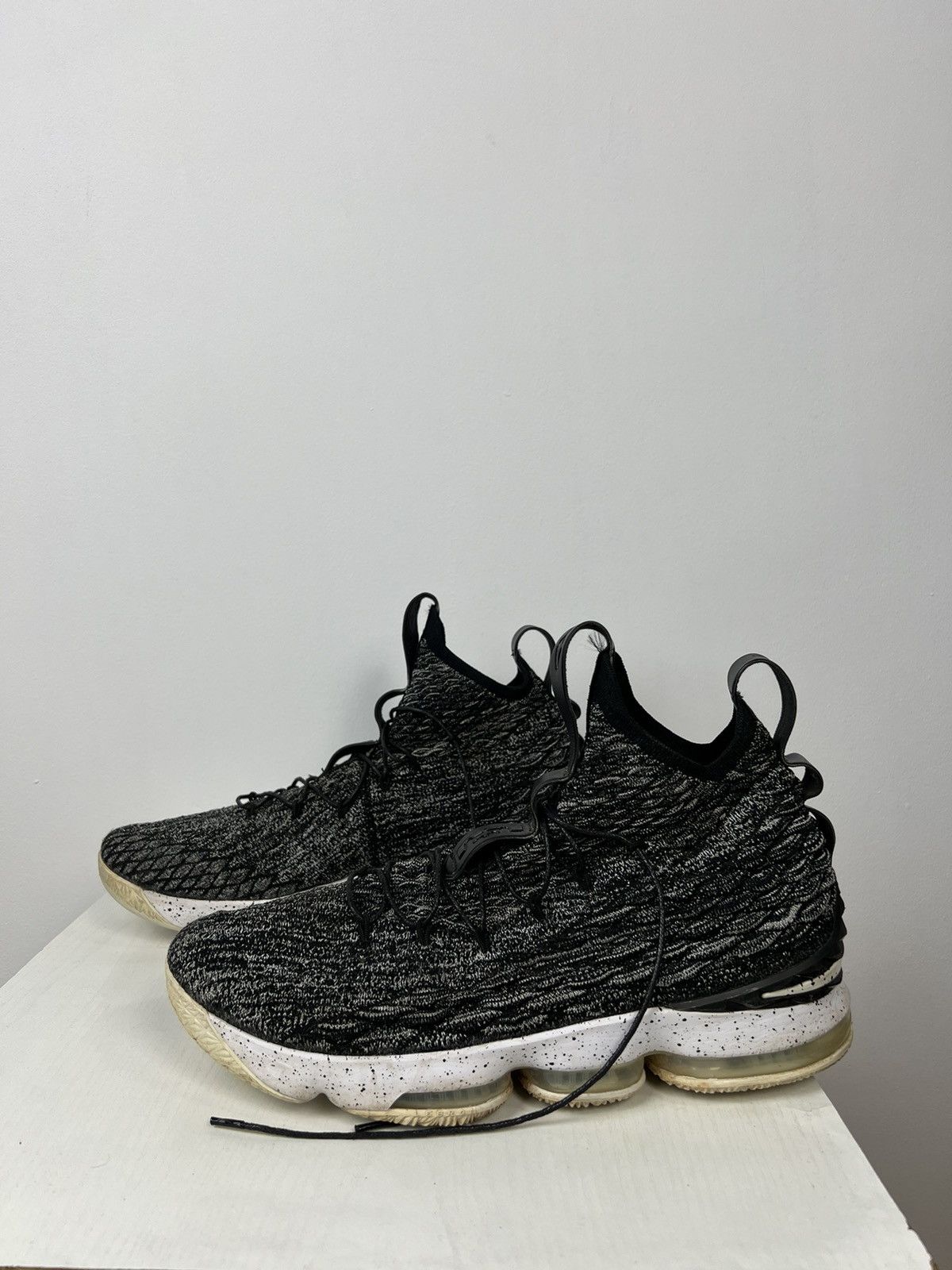 Nike LeBron 15 Ashes 897648-002 Sneakers Size 11