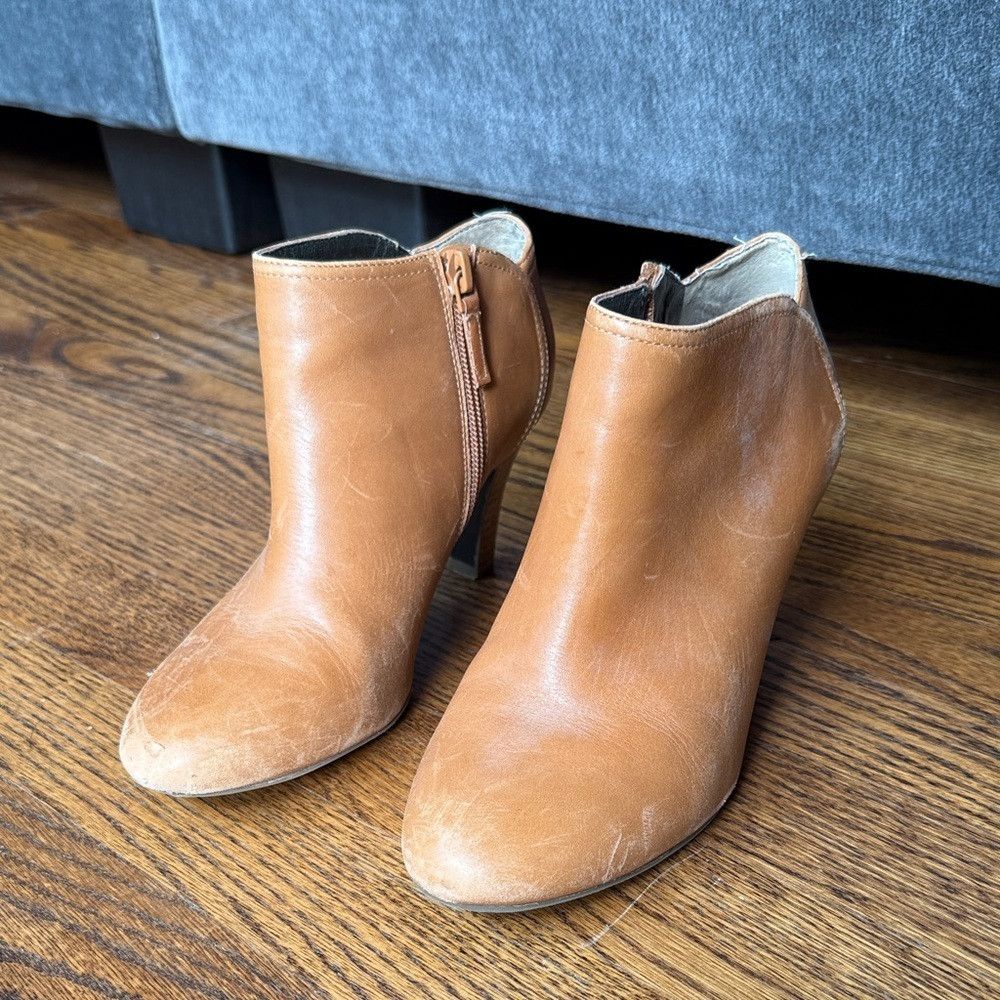 Banana Republic Banana Republic Women’s 7 Tan Ankle Leather Booties Size US 7 / IT 37 - 1 Thumbnail