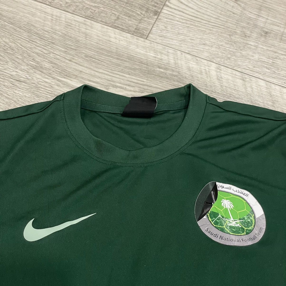 Vintage Nike HASAN 3 Saudi Arabia 🇸🇦 tee shirt jersey match Size US S / EU 44-46 / 1 - 4 Thumbnail