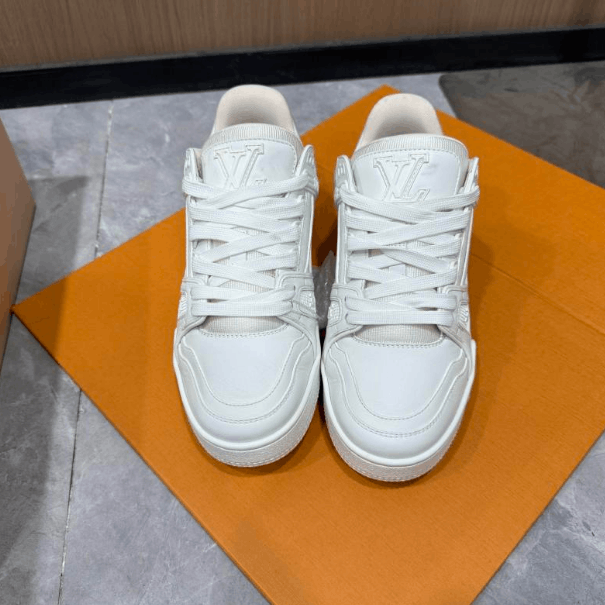 Louis Vuitton Louis Vuitton Low-Top Sneakers Size US 6 / IT 36 - 2 Thumbnail
