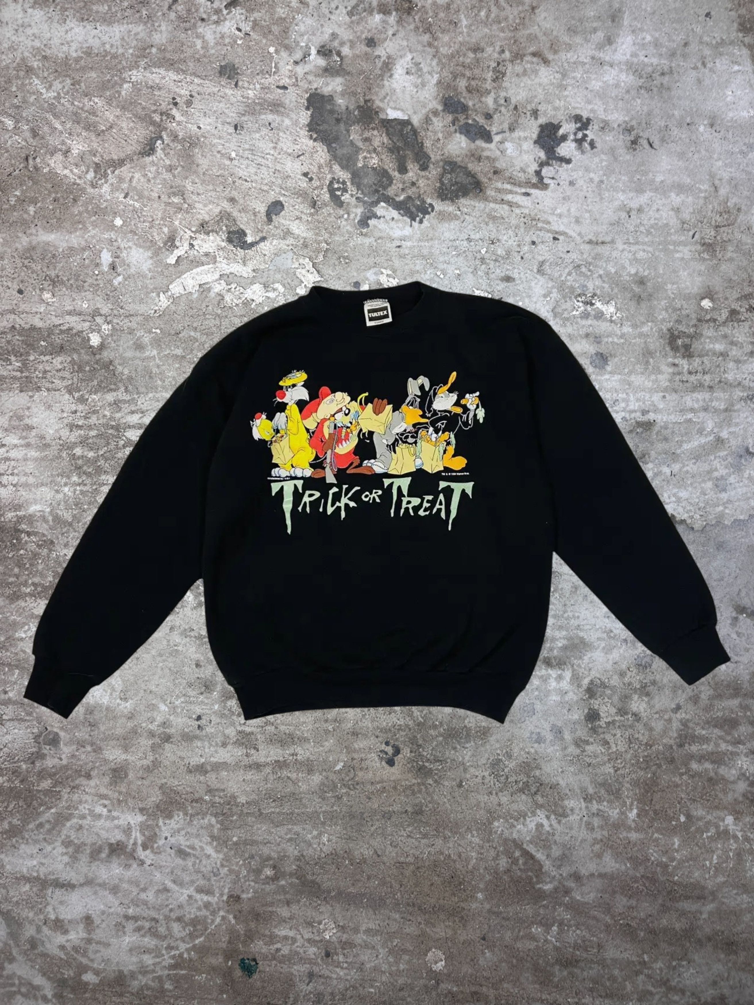 Cartoon Network 1994 “TRICK OR TREAT” WARNER BROS RARE SWEATSHIRT - 1340 Size US XL / EU 56 / 4 - 1 Thumbnail